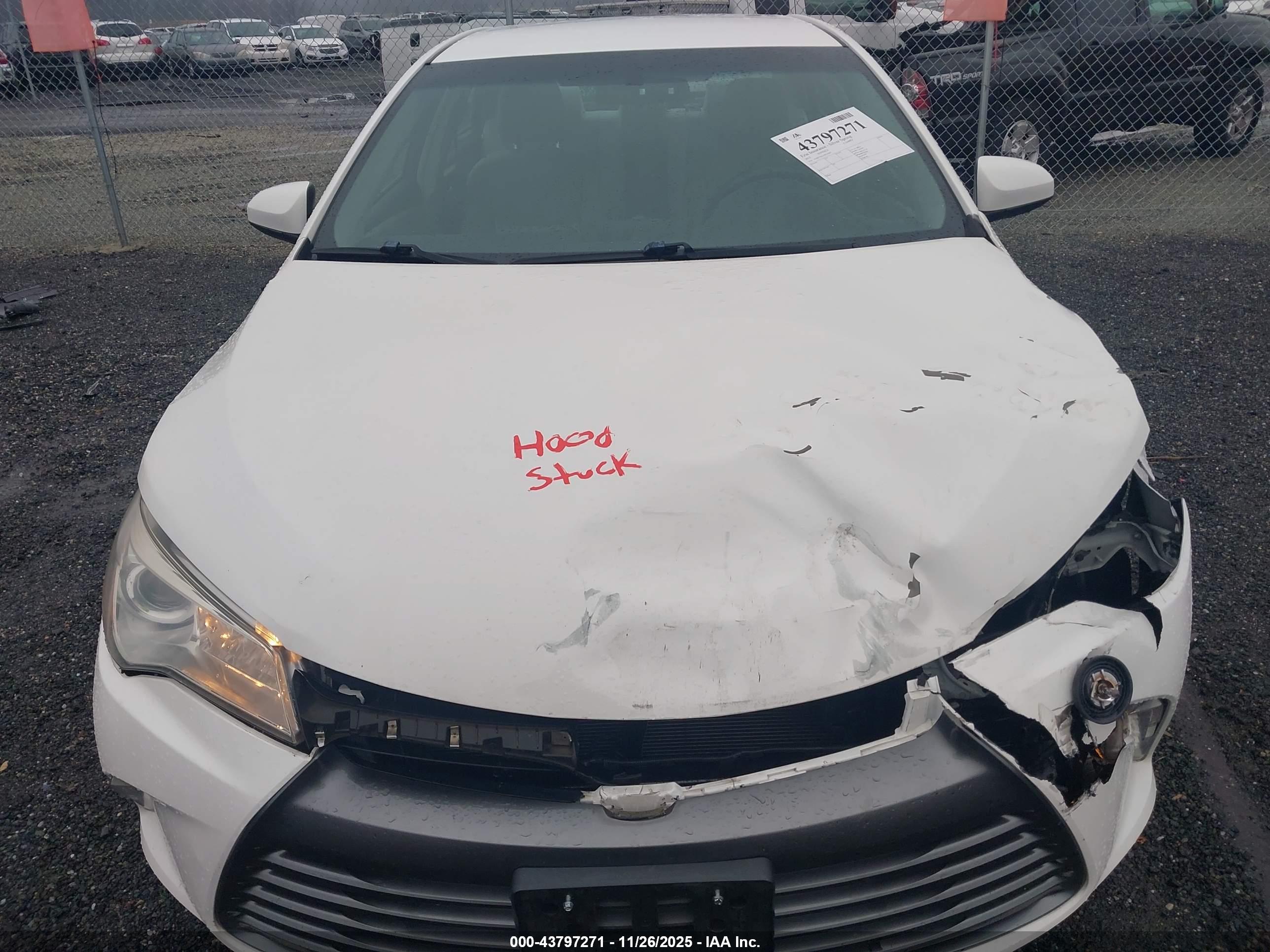 TOYOTA CAMRY image 10