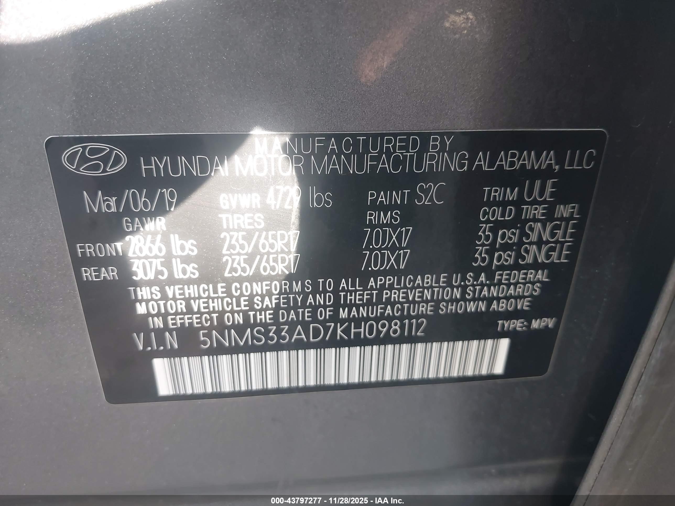 HYUNDAI SANTA image 9