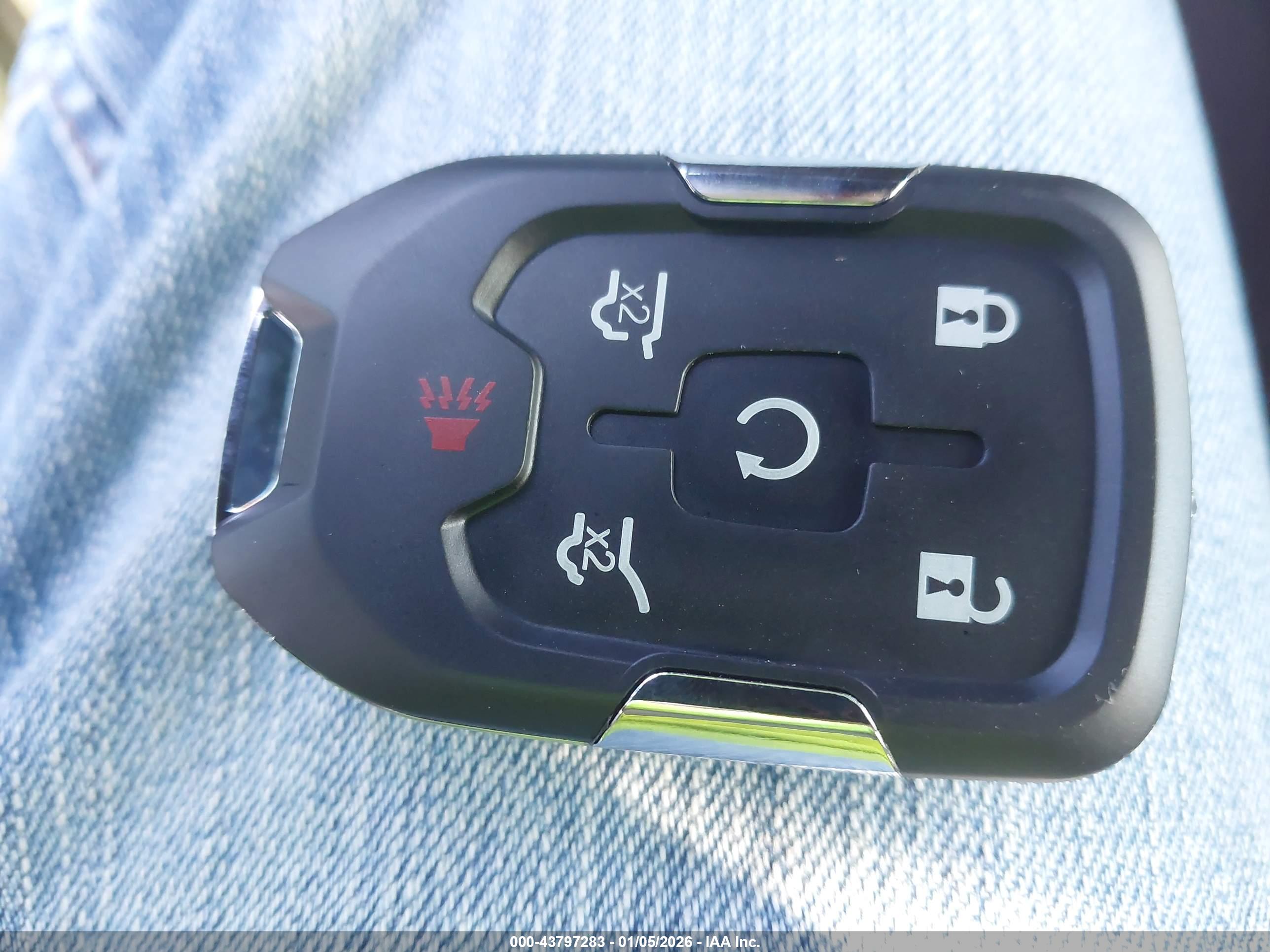 GMC YUKON image 11