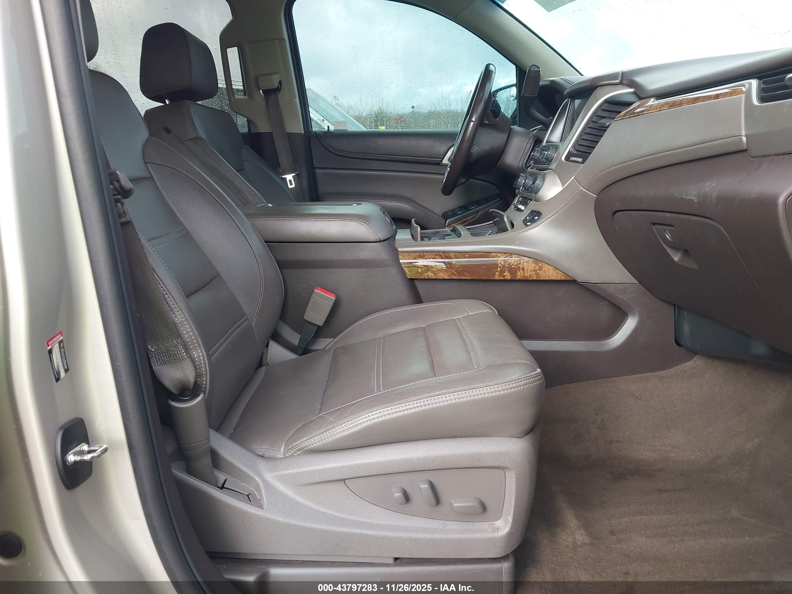 GMC YUKON image 5