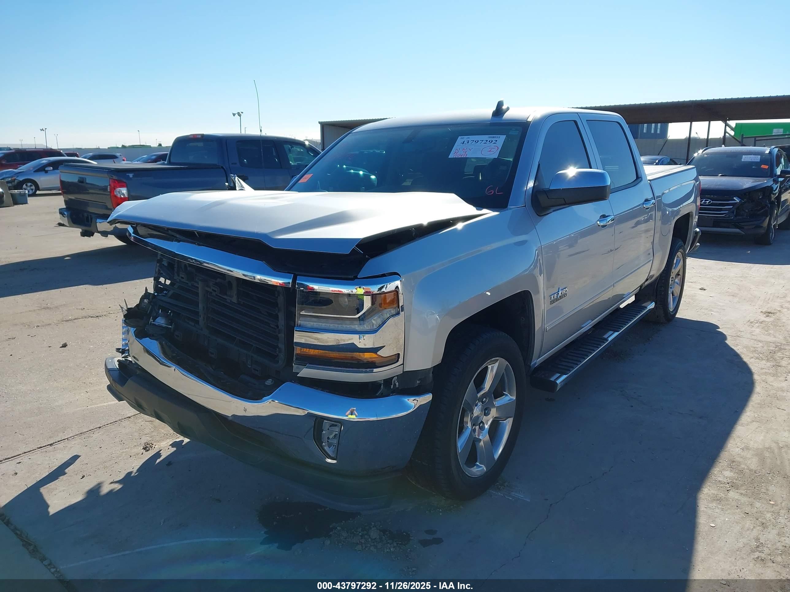CHEVROLET SILVERADO image 2