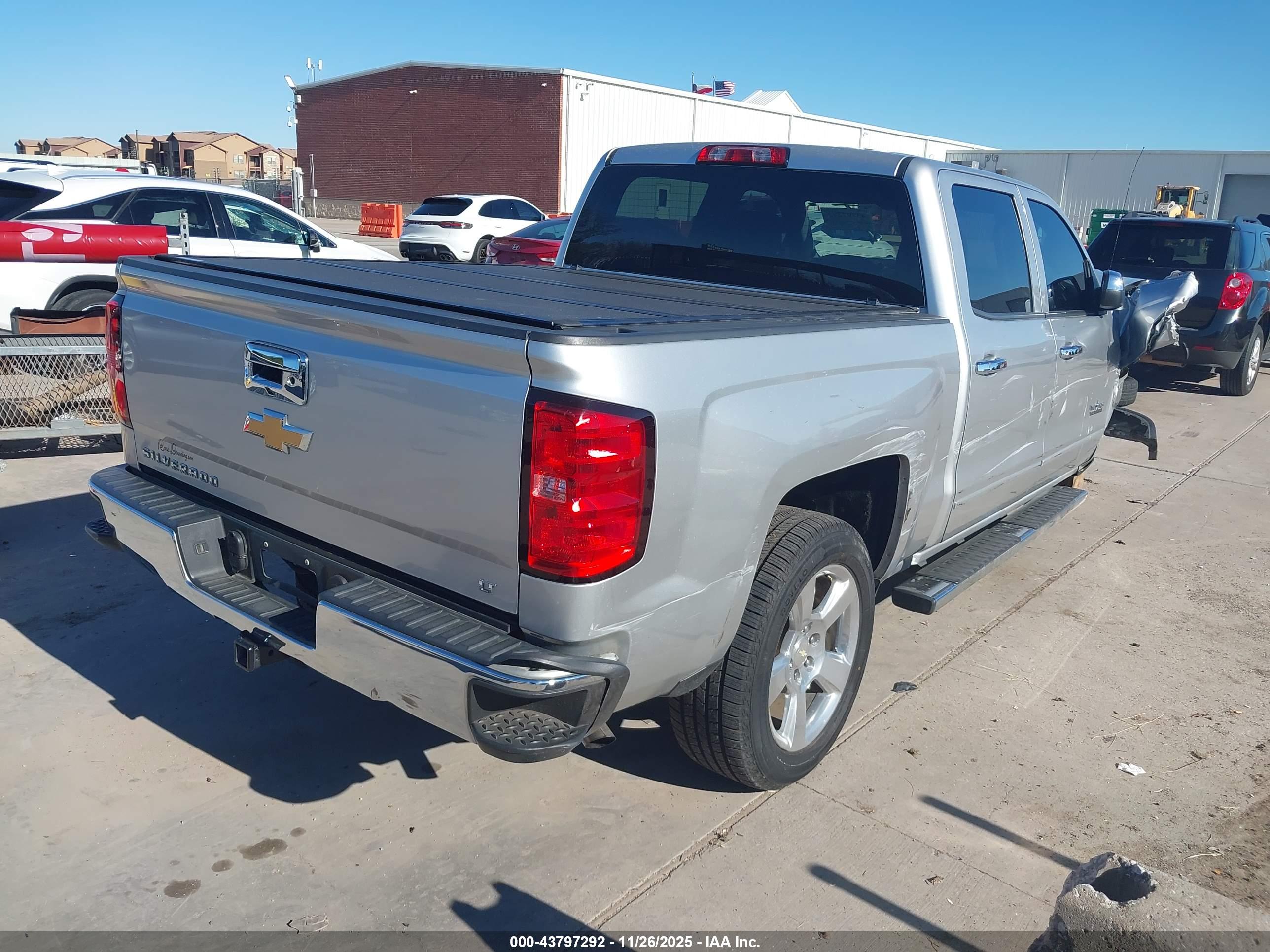 CHEVROLET SILVERADO image 4