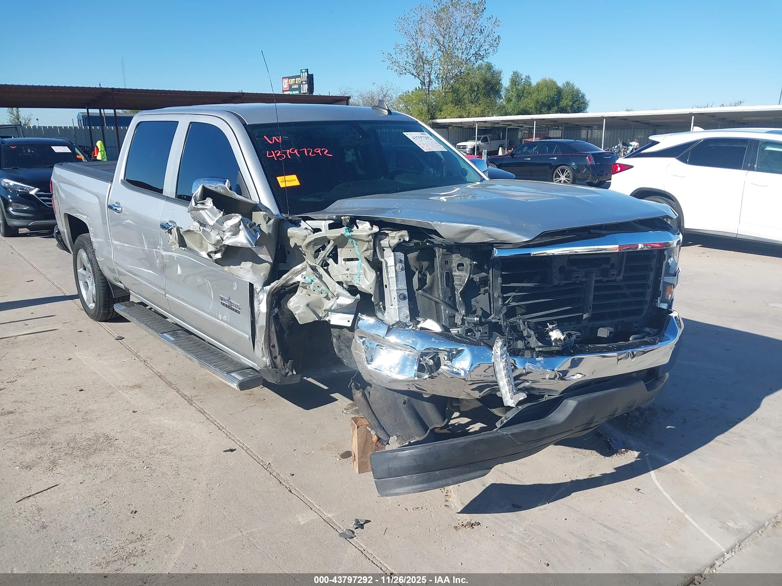 CHEVROLET SILVERADO image 6