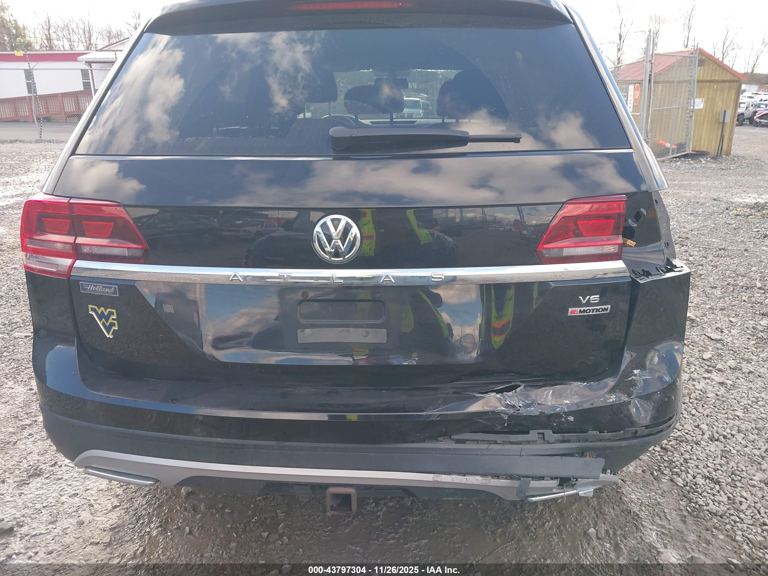 VOLKSWAGEN ATLAS image 6