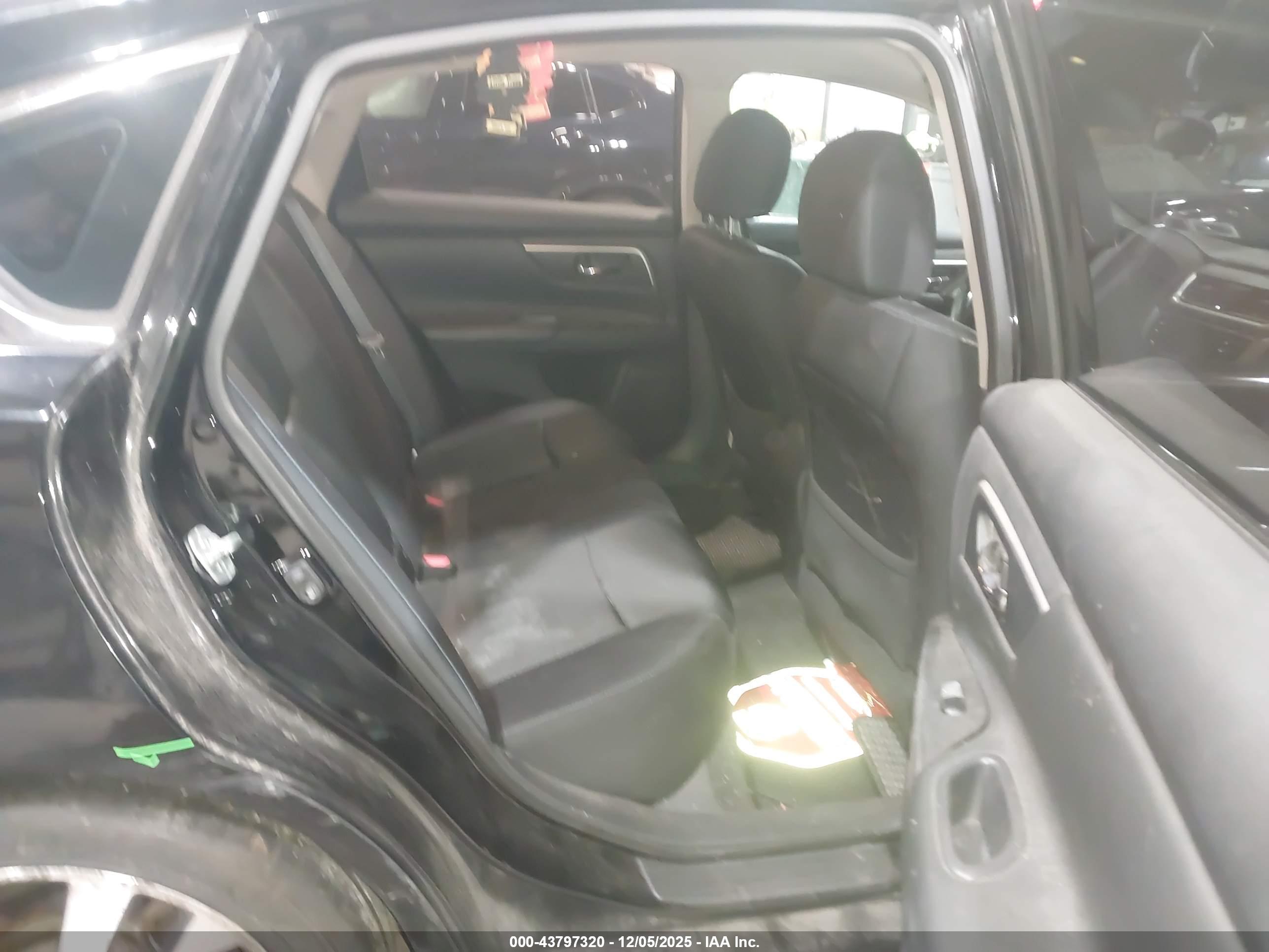 NISSAN ALTIMA image 8