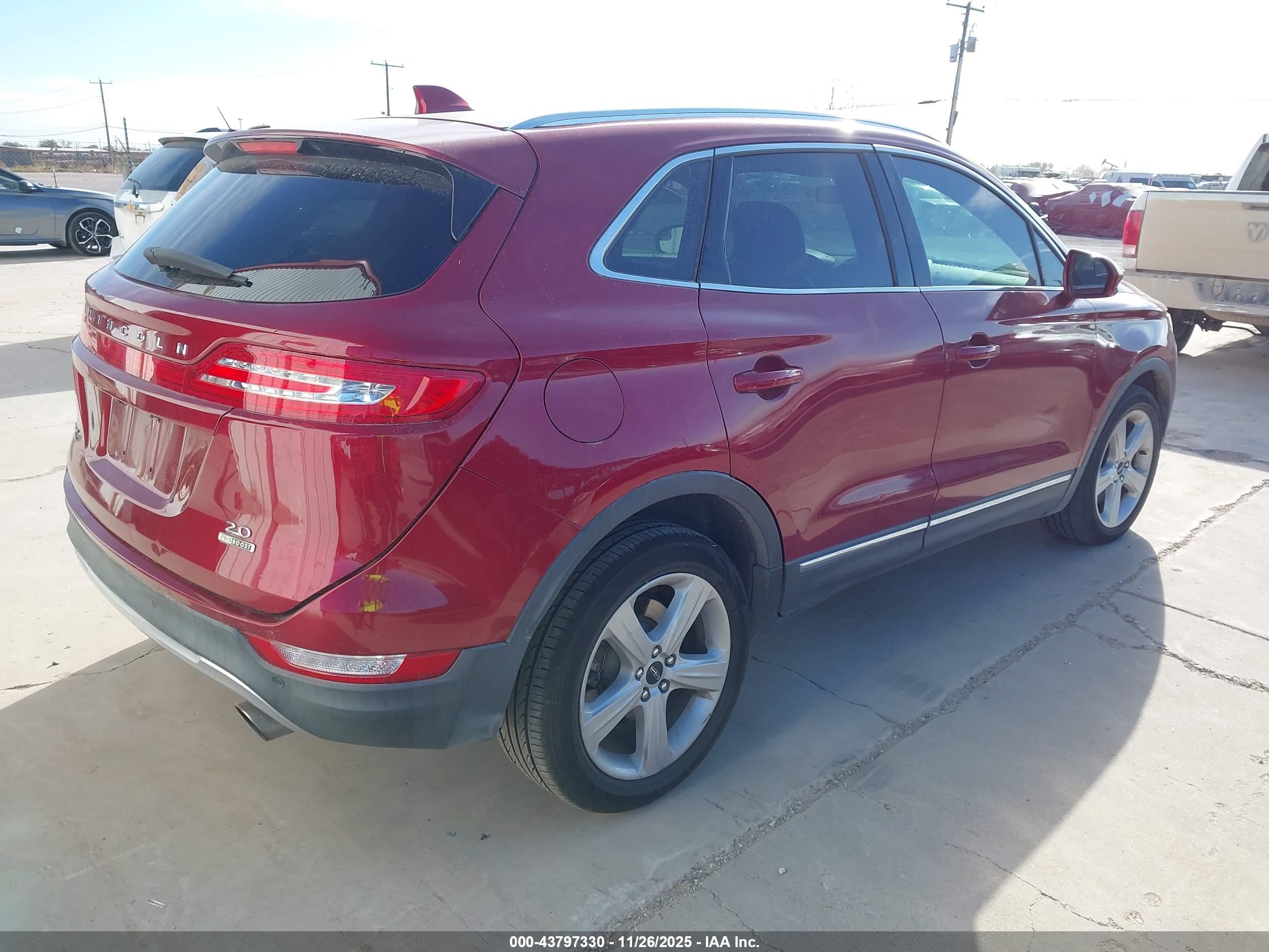 LINCOLN MKC image 4