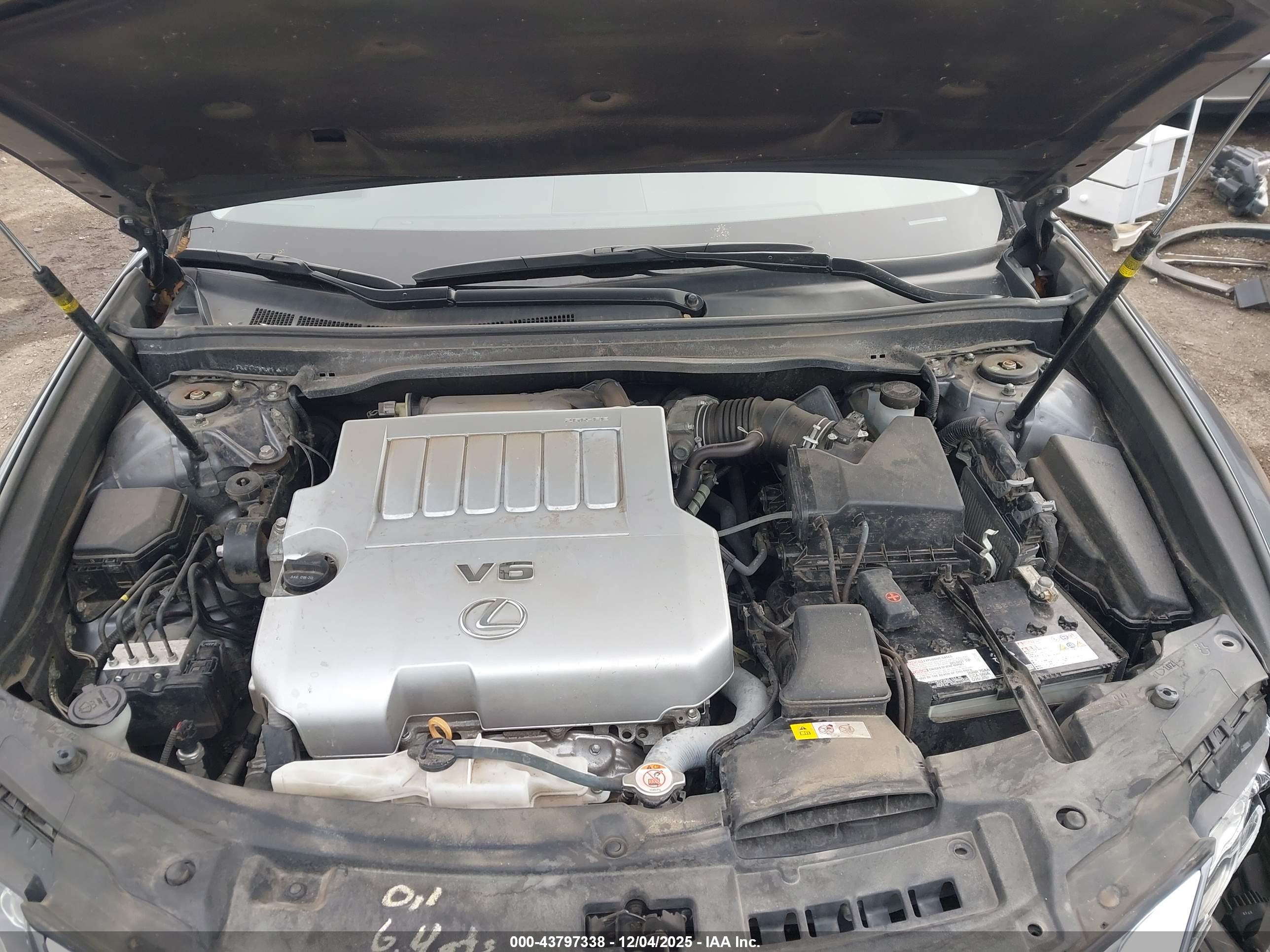 LEXUS ES image 10
