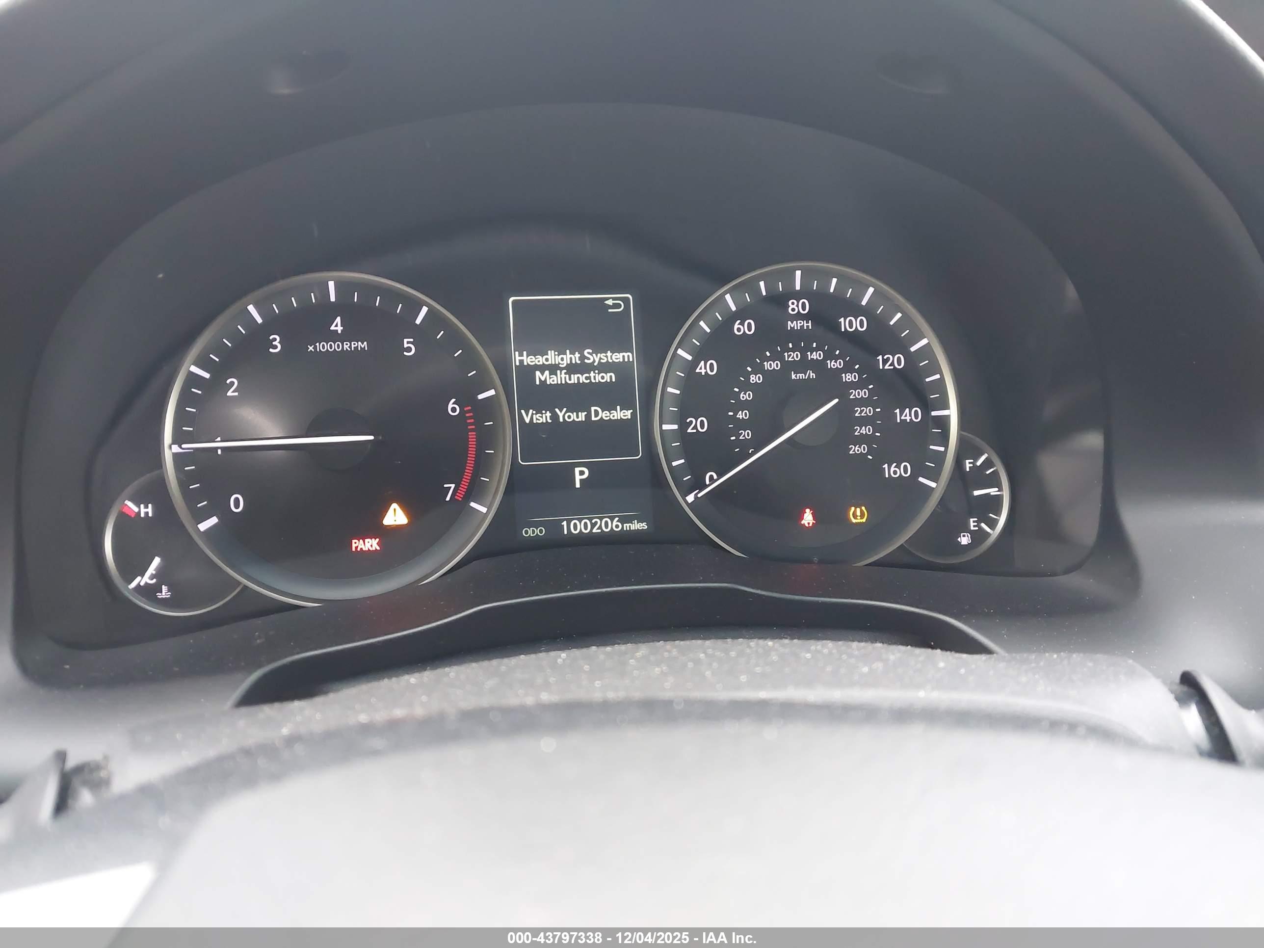 LEXUS ES image 7