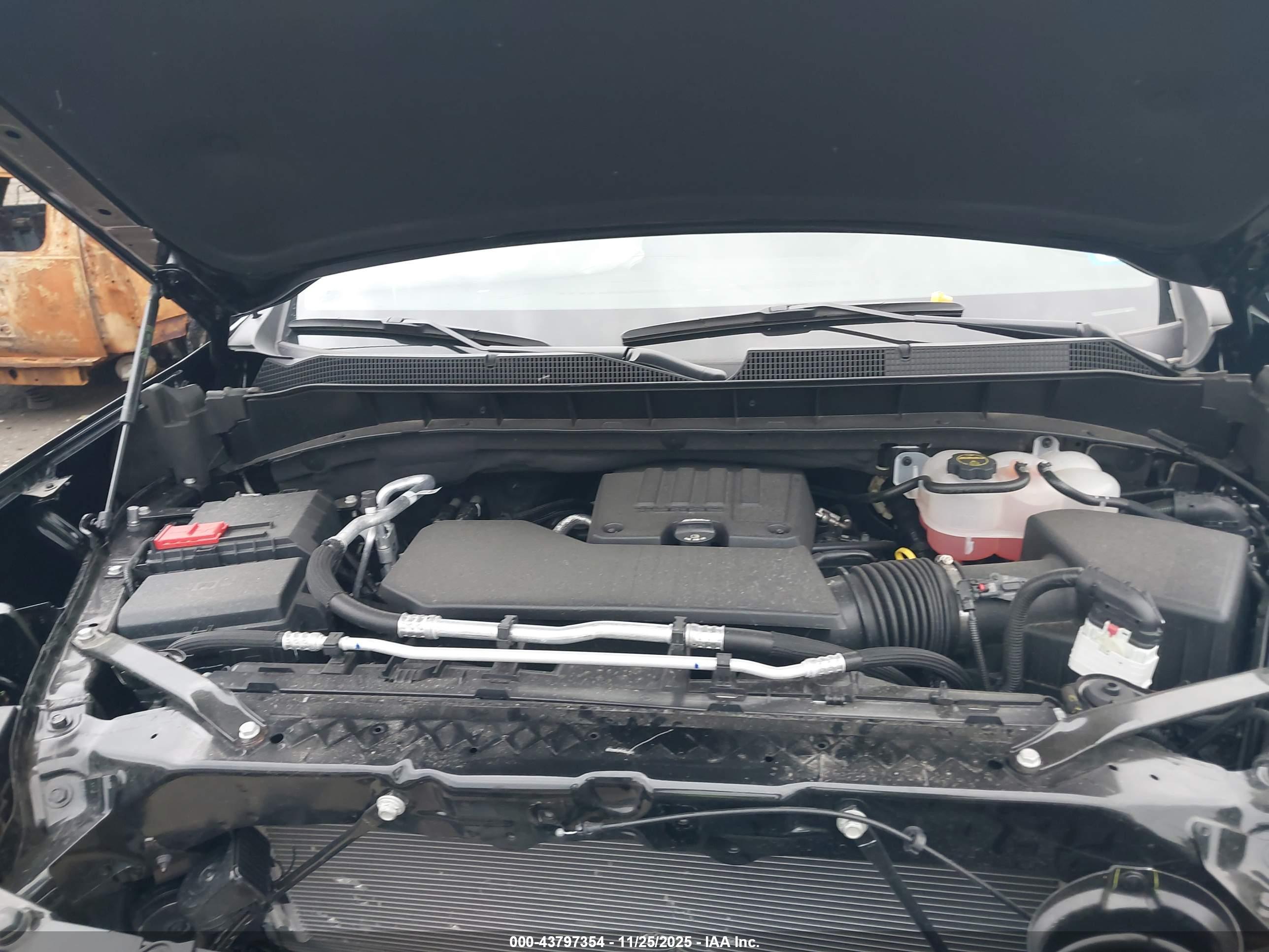 CHEVROLET SILVERADO image 10