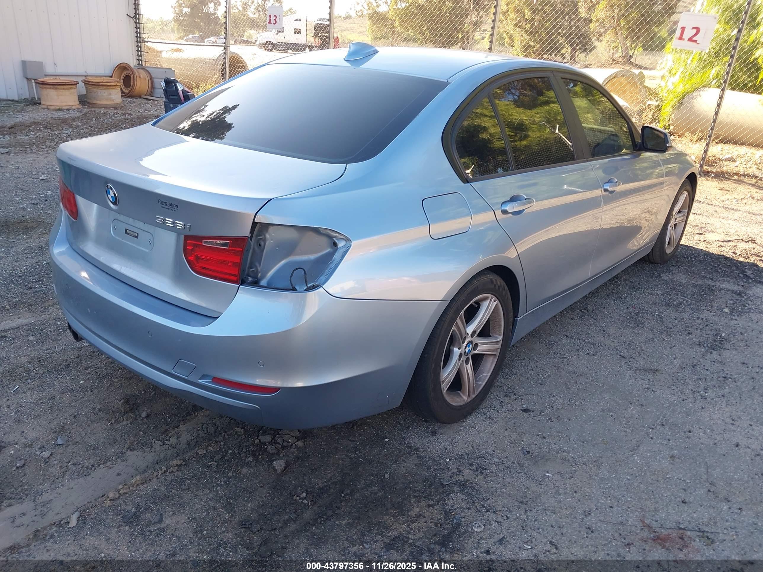 BMW 328I image 4
