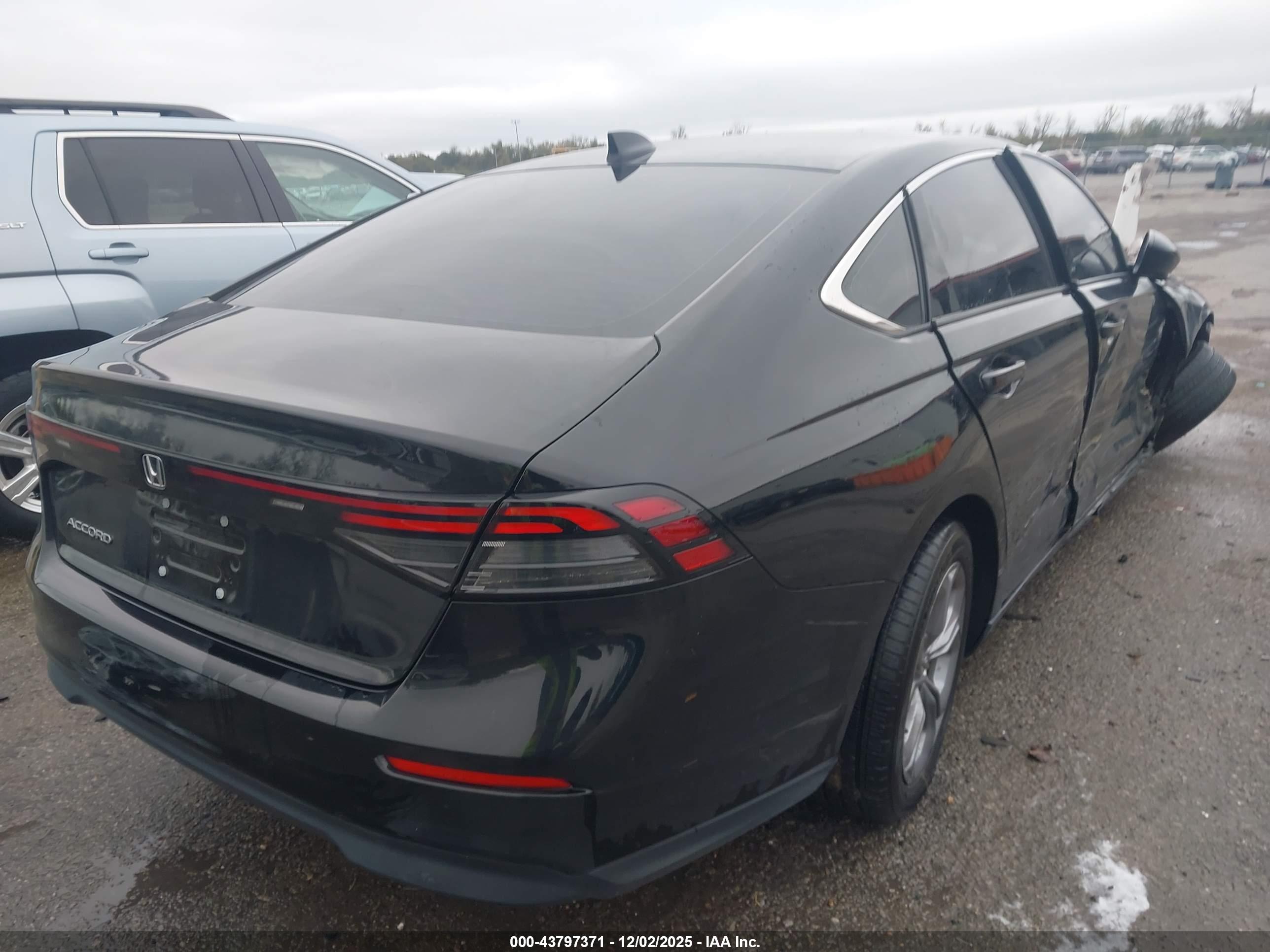HONDA ACCORD image 4