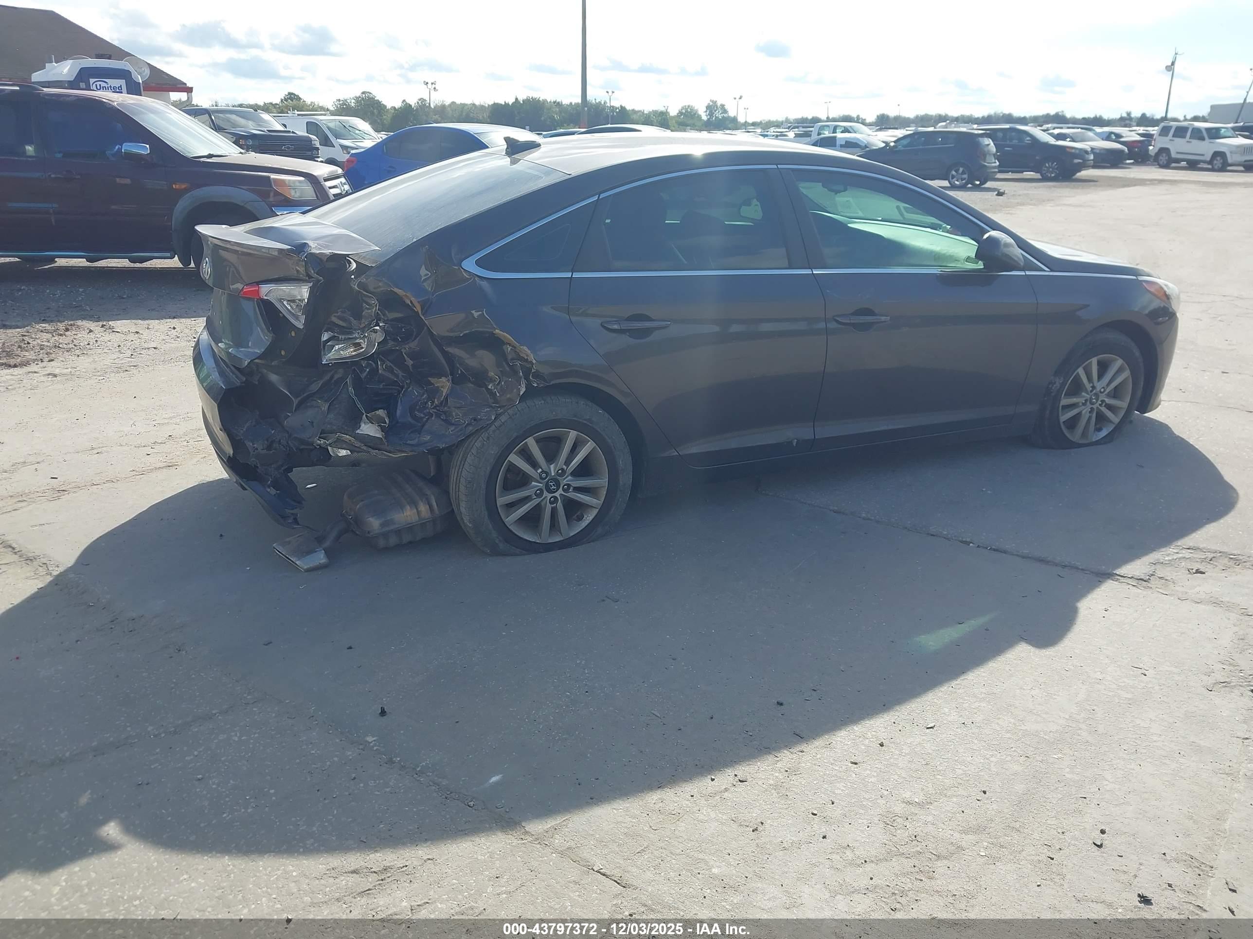 HYUNDAI SONATA image 4