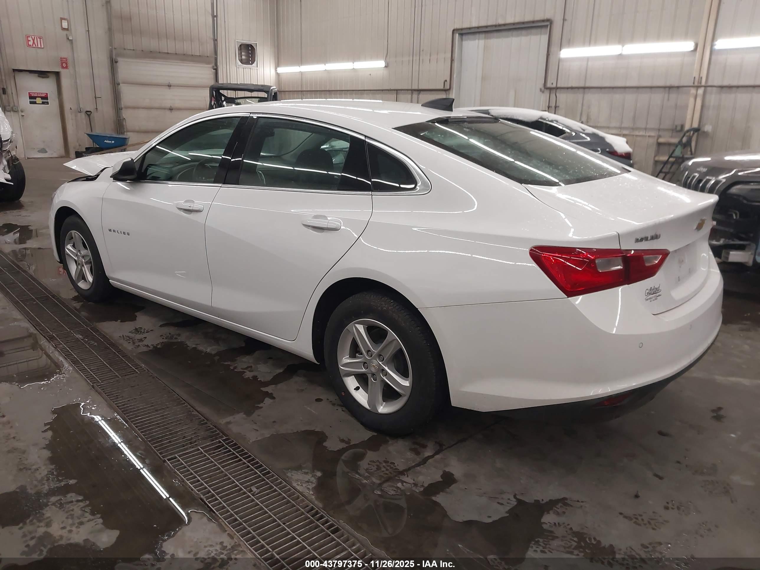 CHEVROLET MALIBU image 3