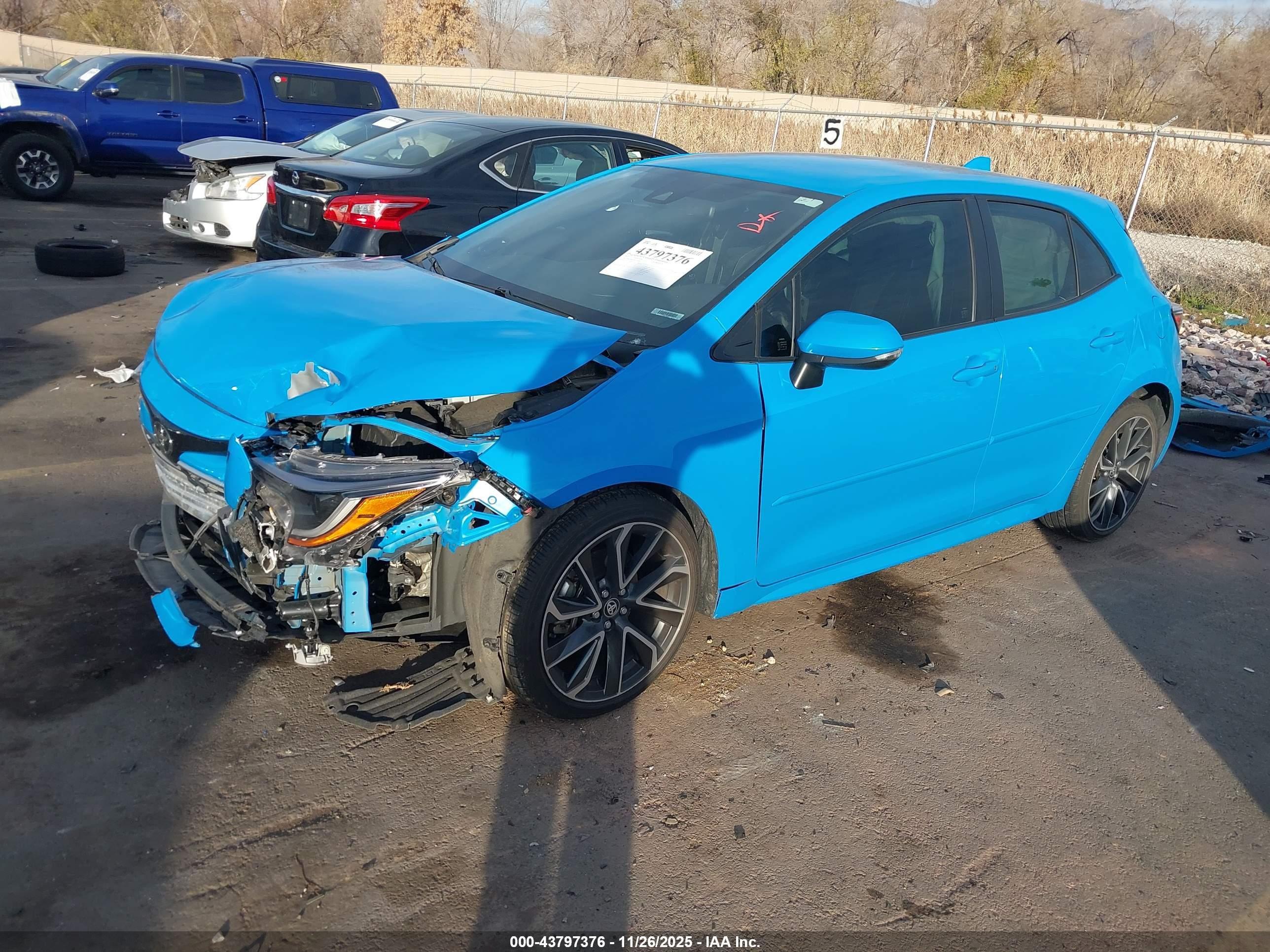 TOYOTA COROLLA image 2