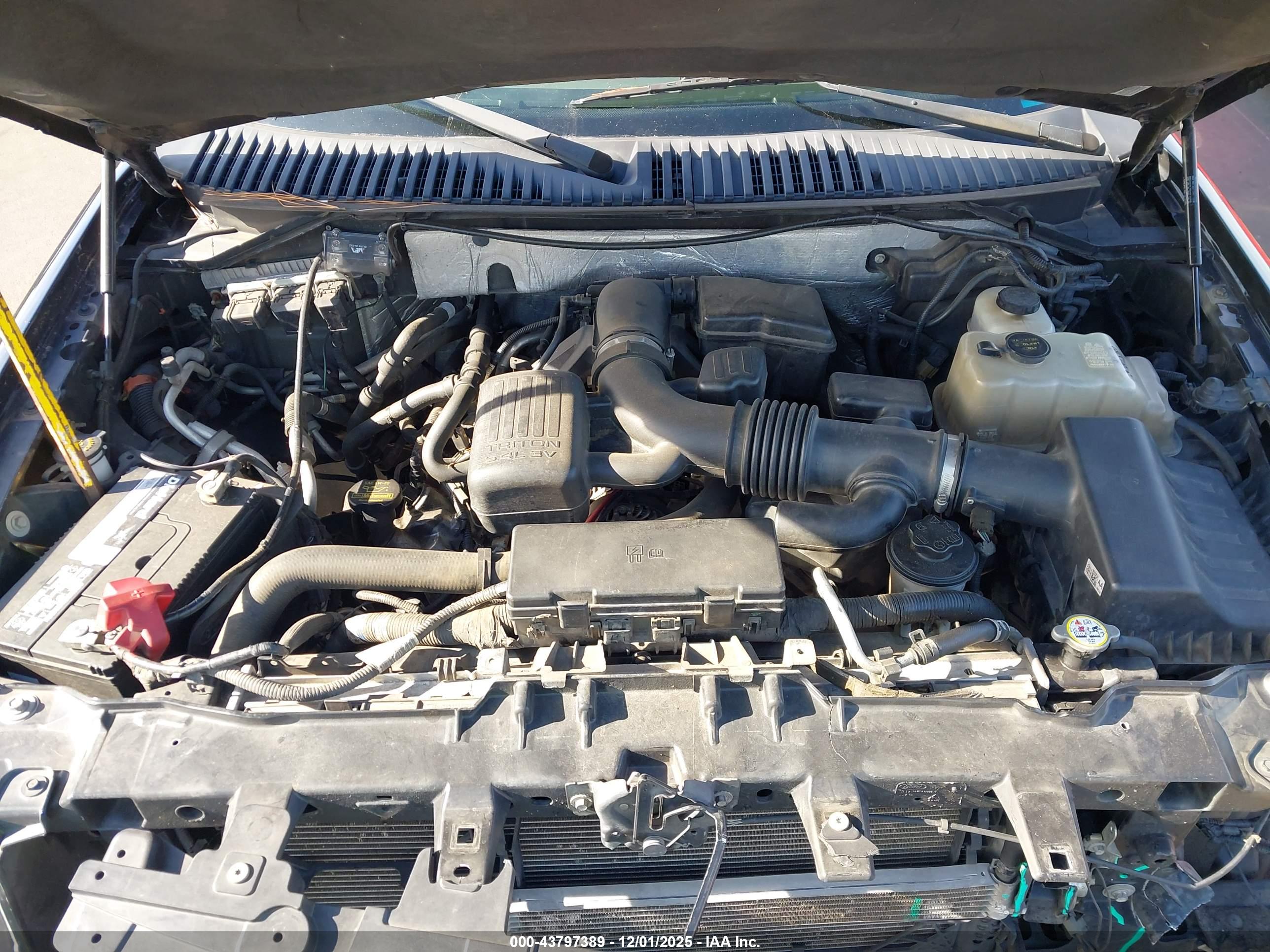 FORD EXPEDITION image 10