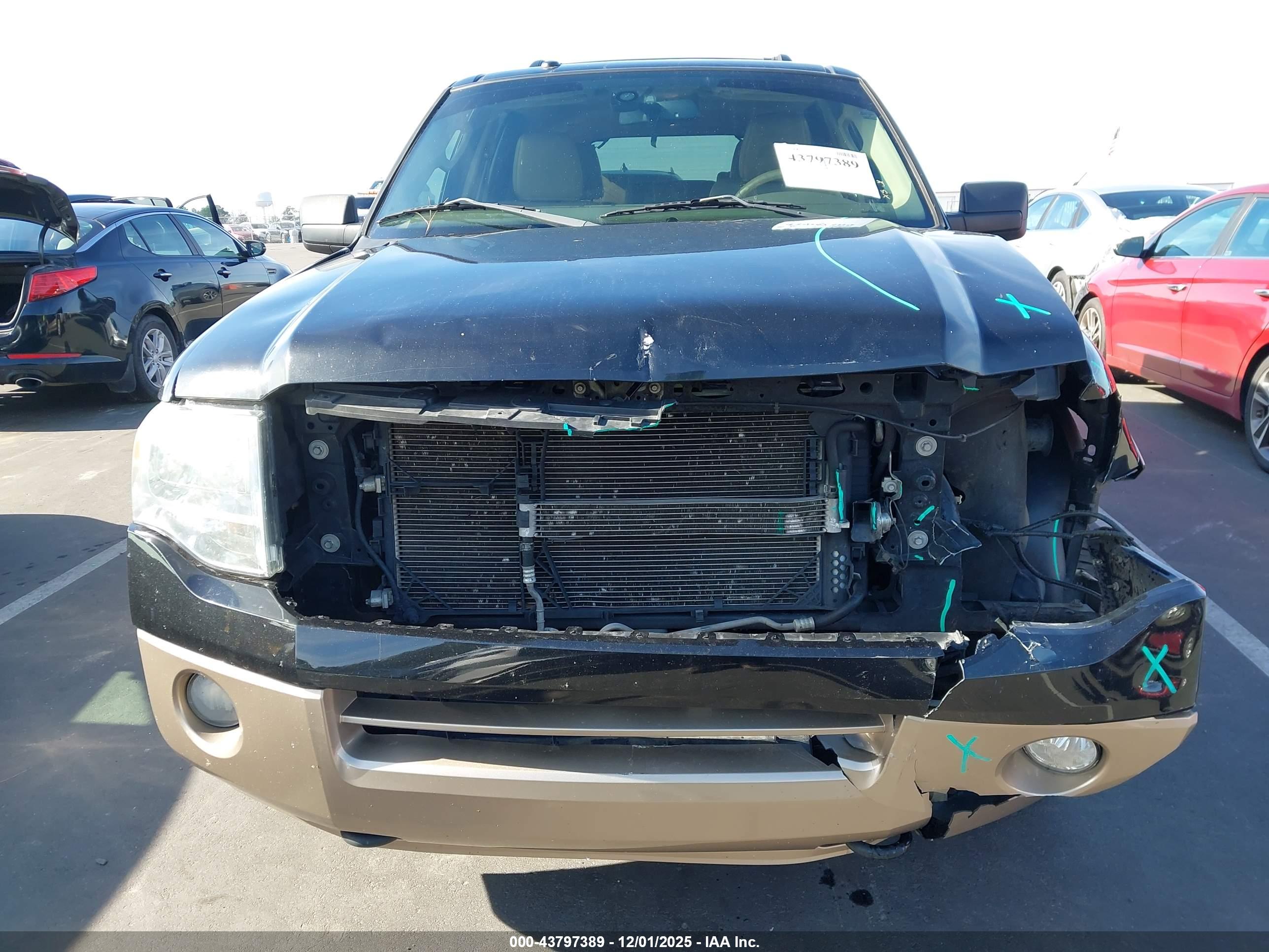 FORD EXPEDITION image 6