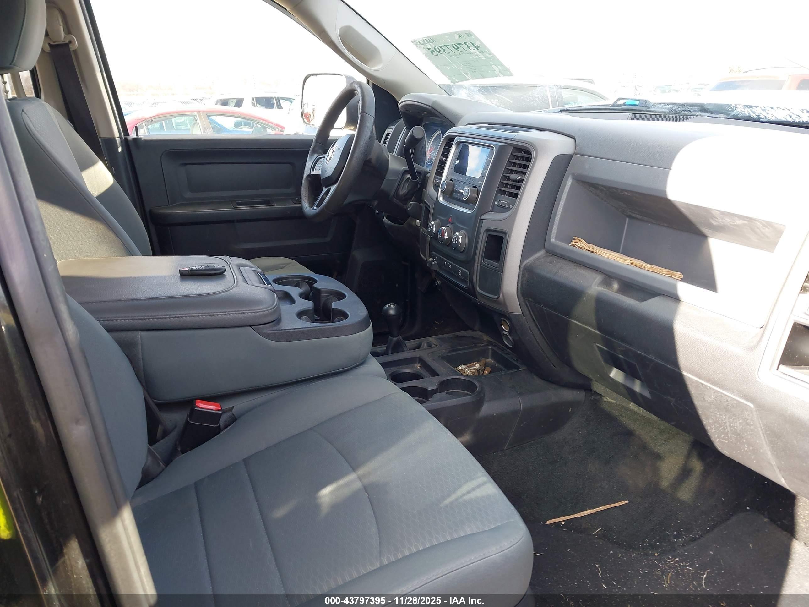 RAM 2500 image 5