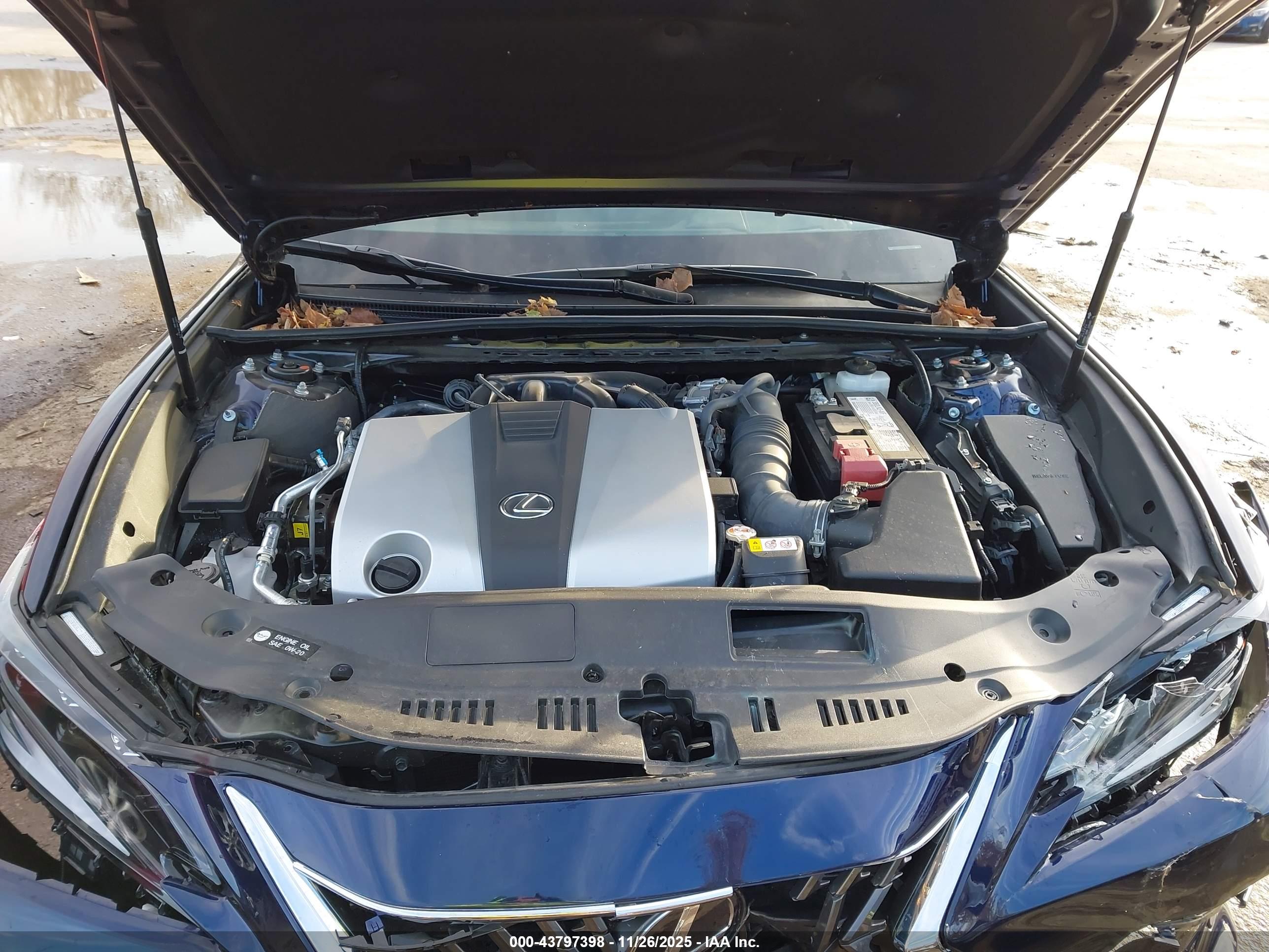 LEXUS ES image 10