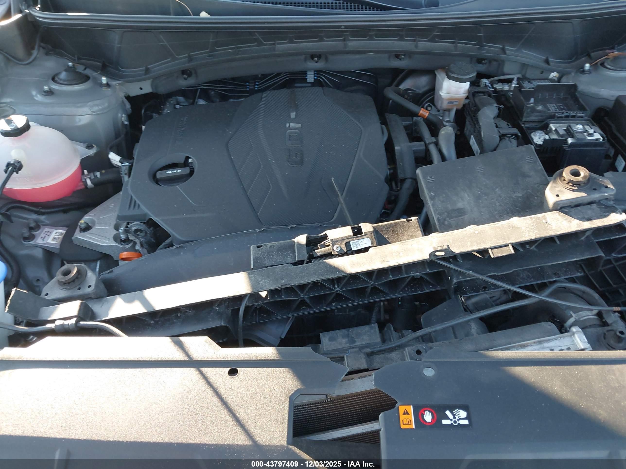 HYUNDAI TUCSON image 10
