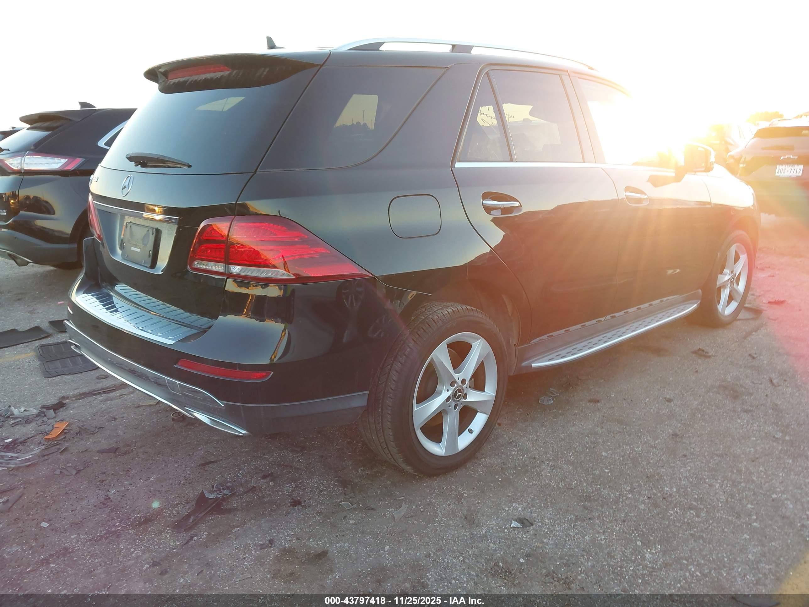 MERCEDES-BENZ GLE image 4