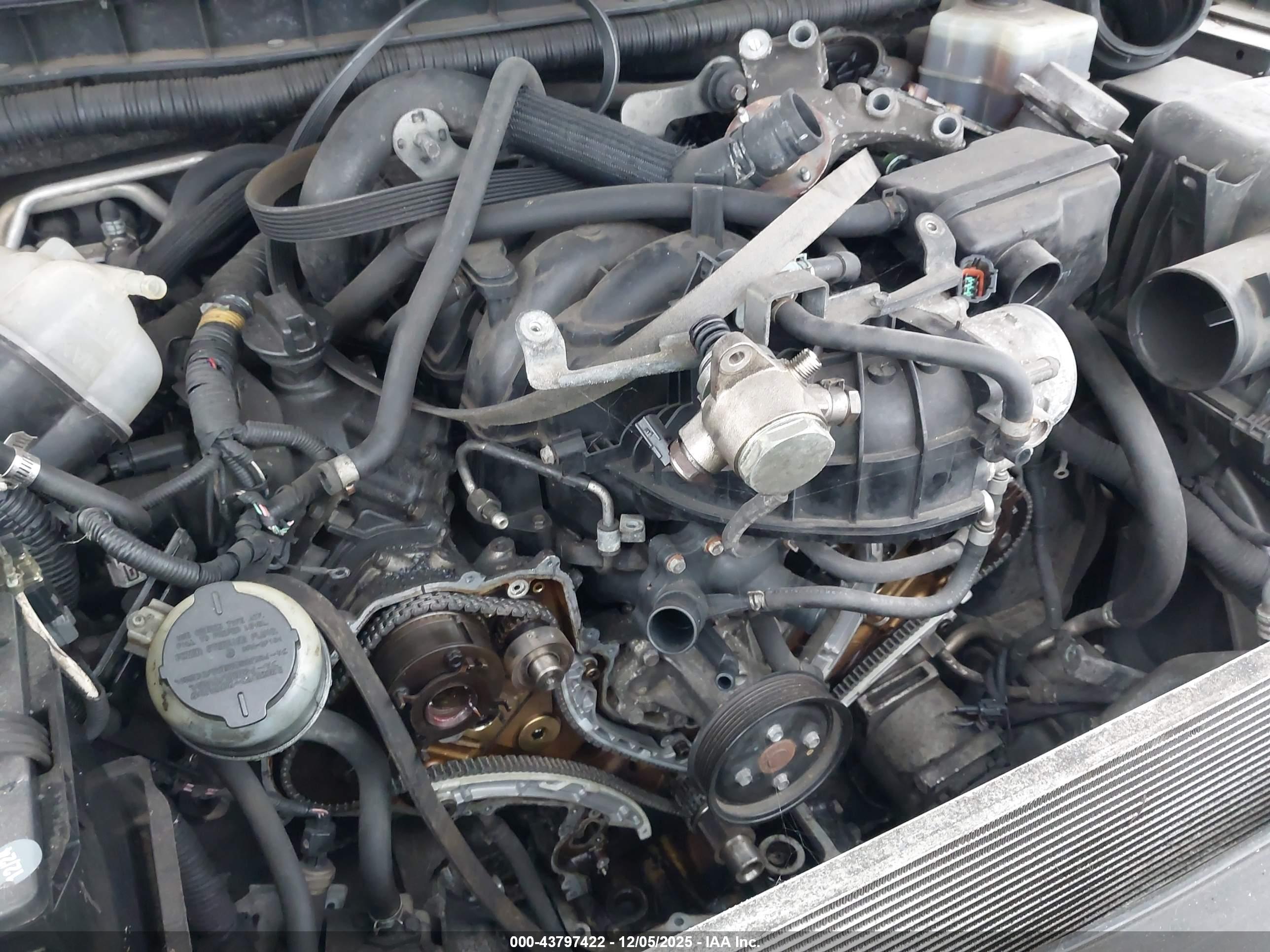 INFINITI QX56 image 6
