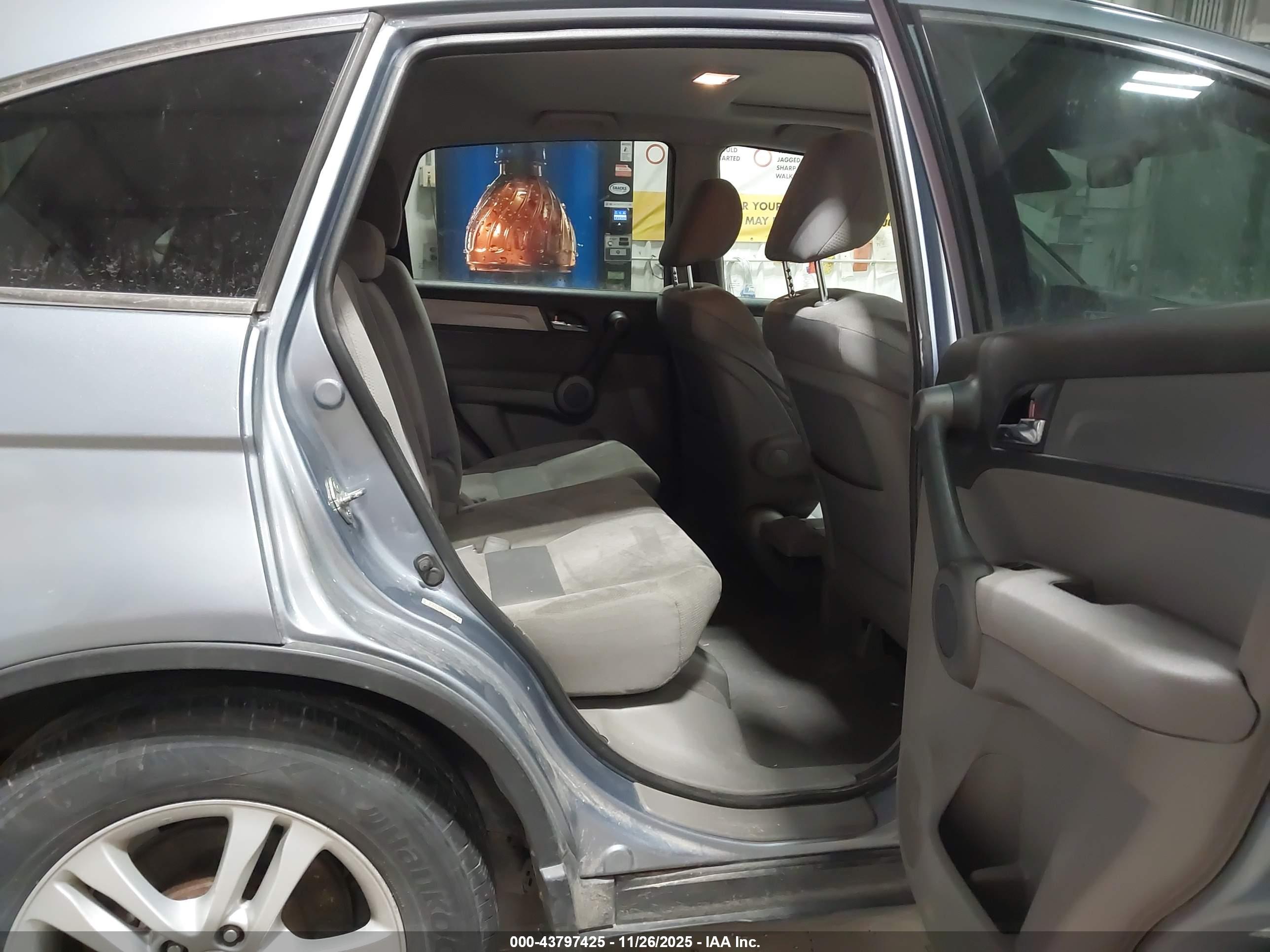 HONDA CR-V image 8