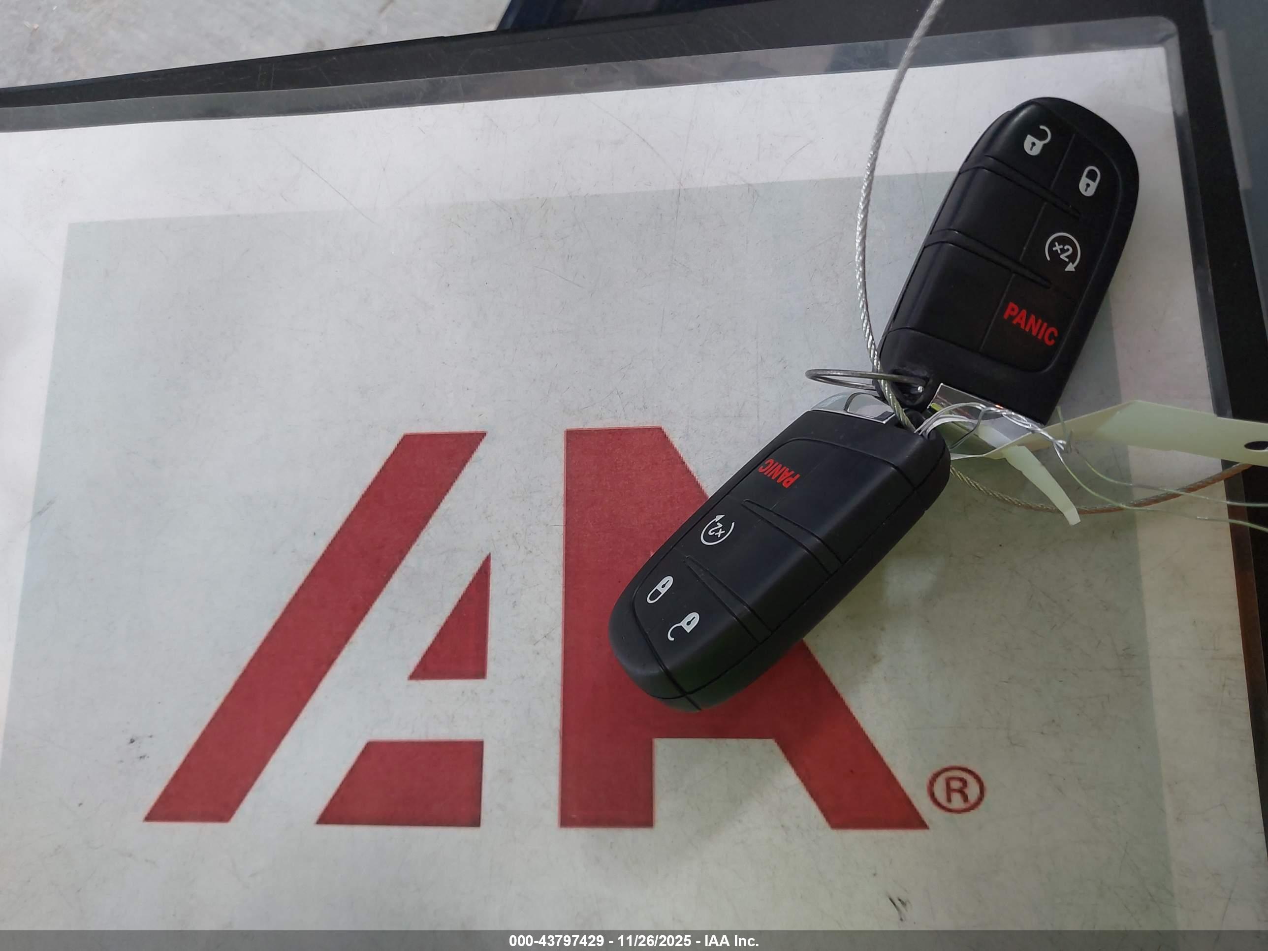 JEEP RENEGADE image 11