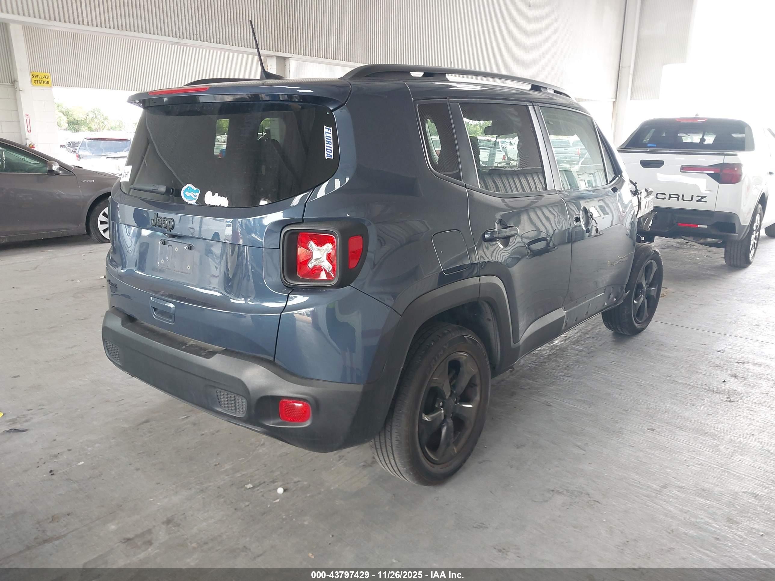 JEEP RENEGADE image 4