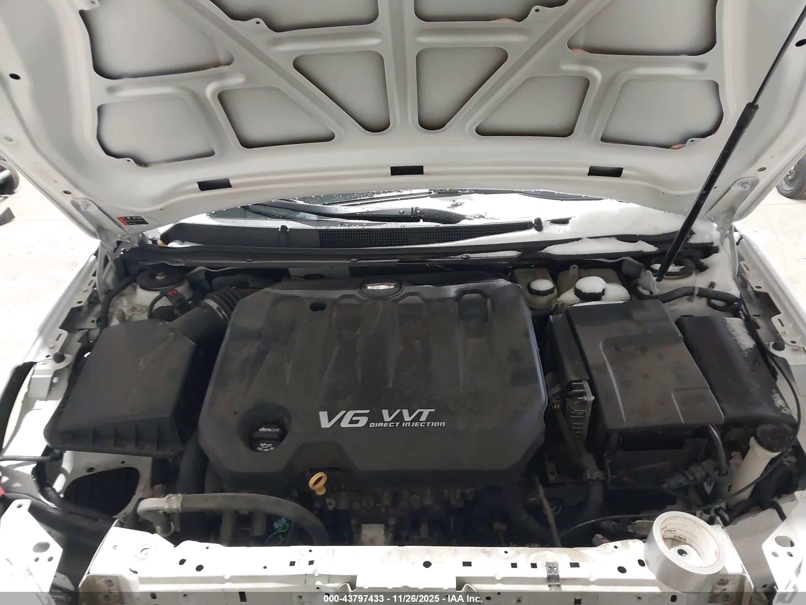 CADILLAC XTS image 10
