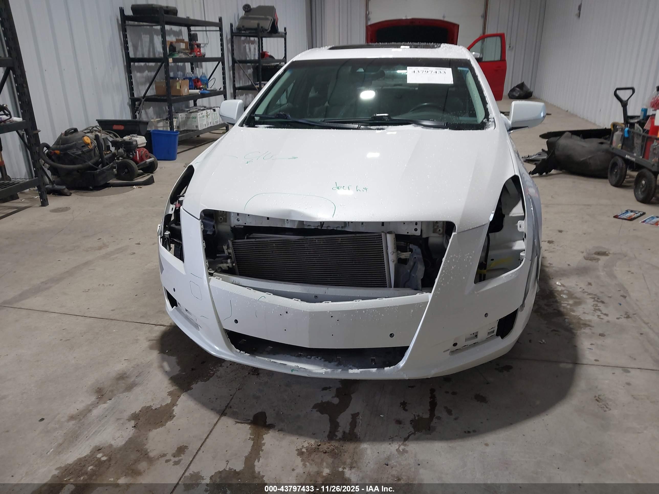 CADILLAC XTS image 6