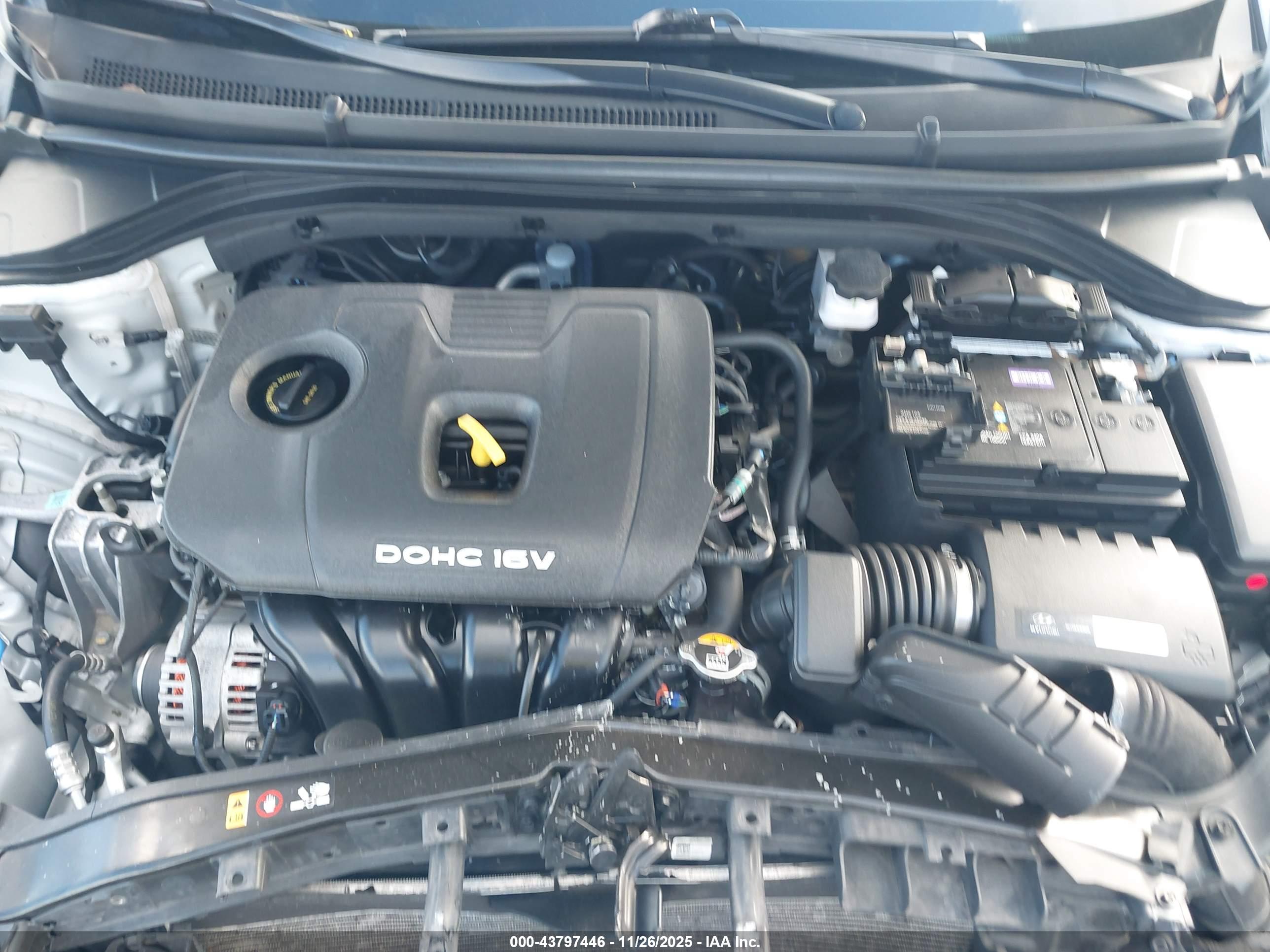 HYUNDAI ELANTRA image 10