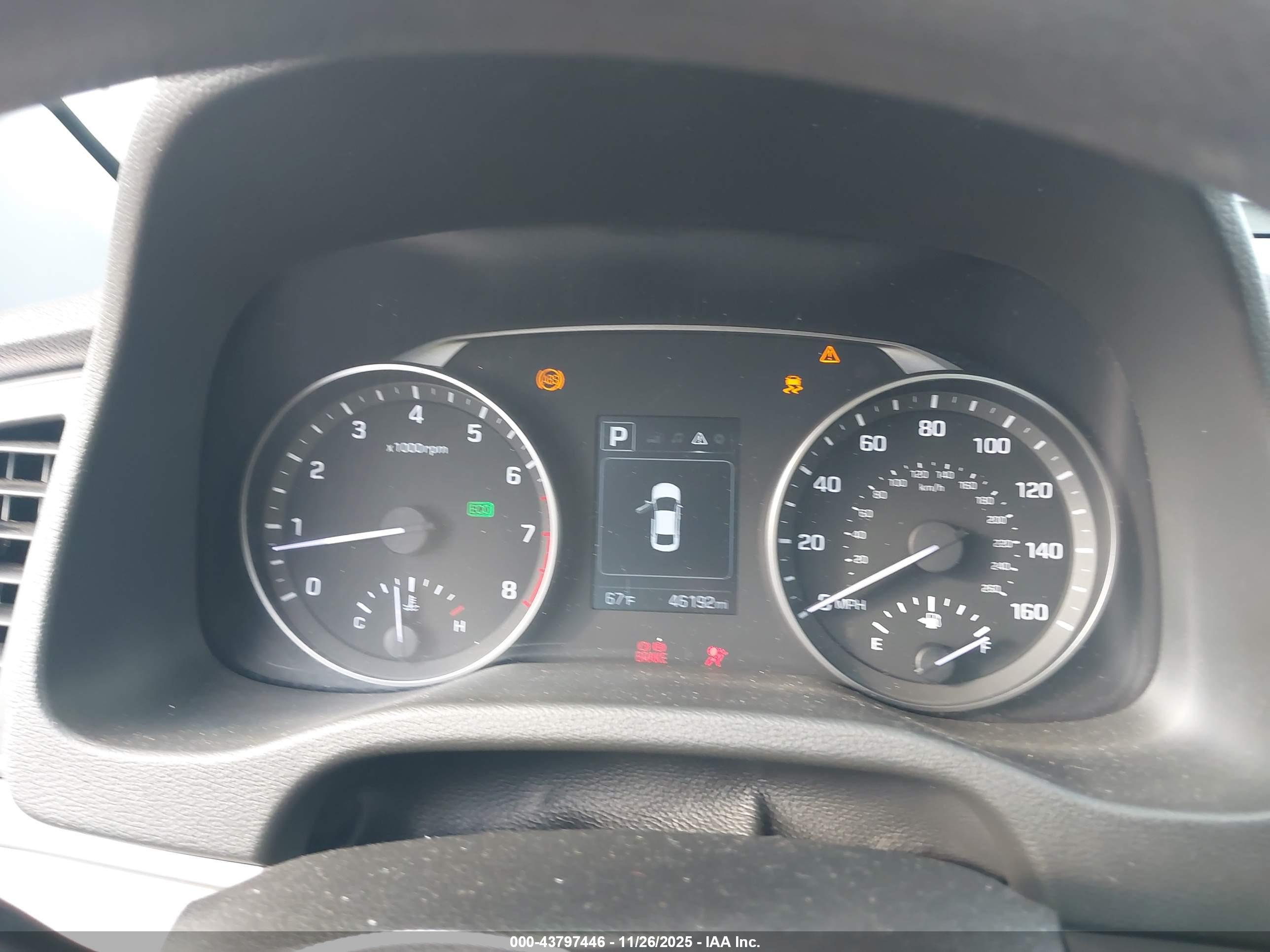 HYUNDAI ELANTRA image 7