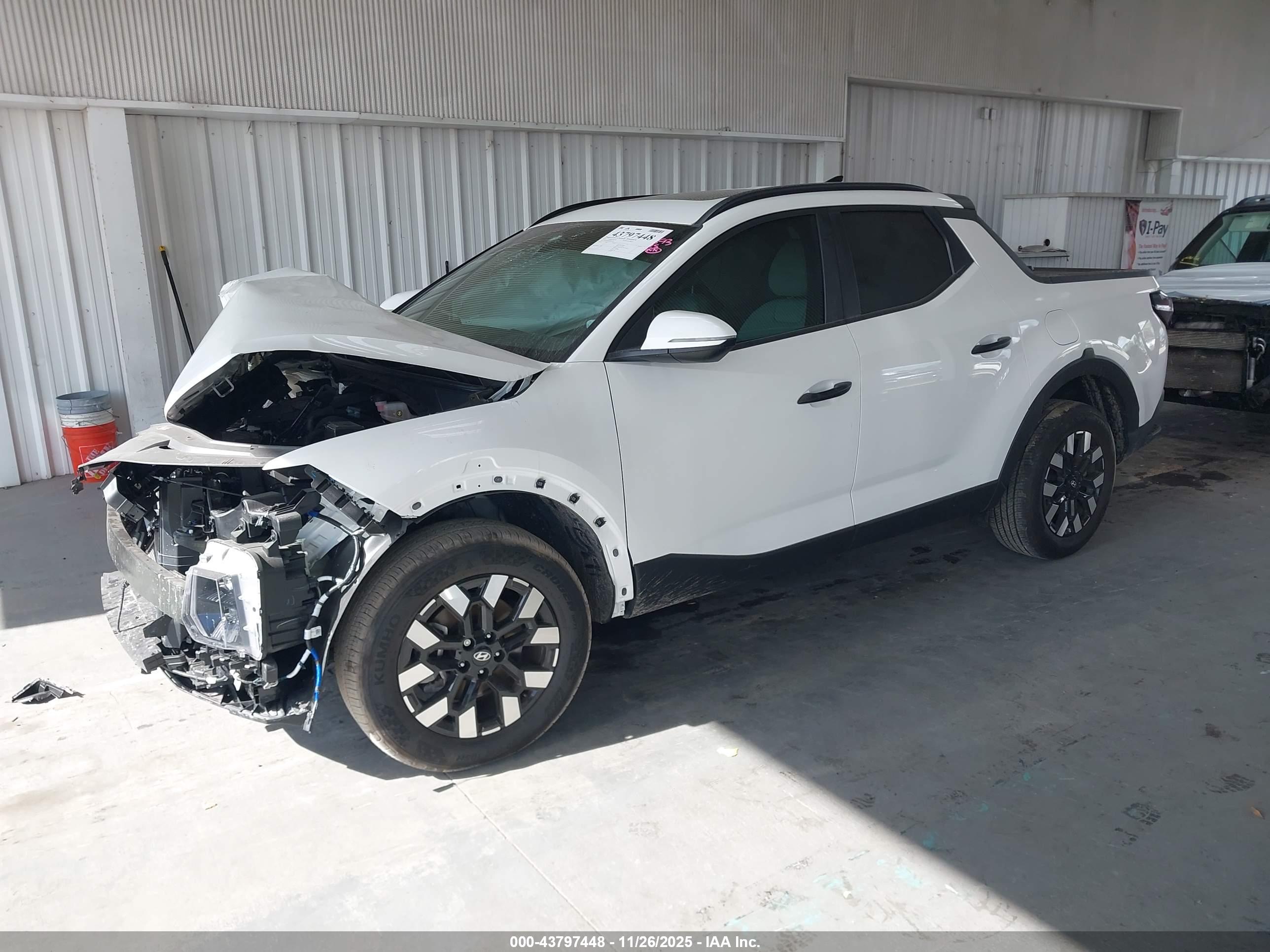HYUNDAI SANTA image 2