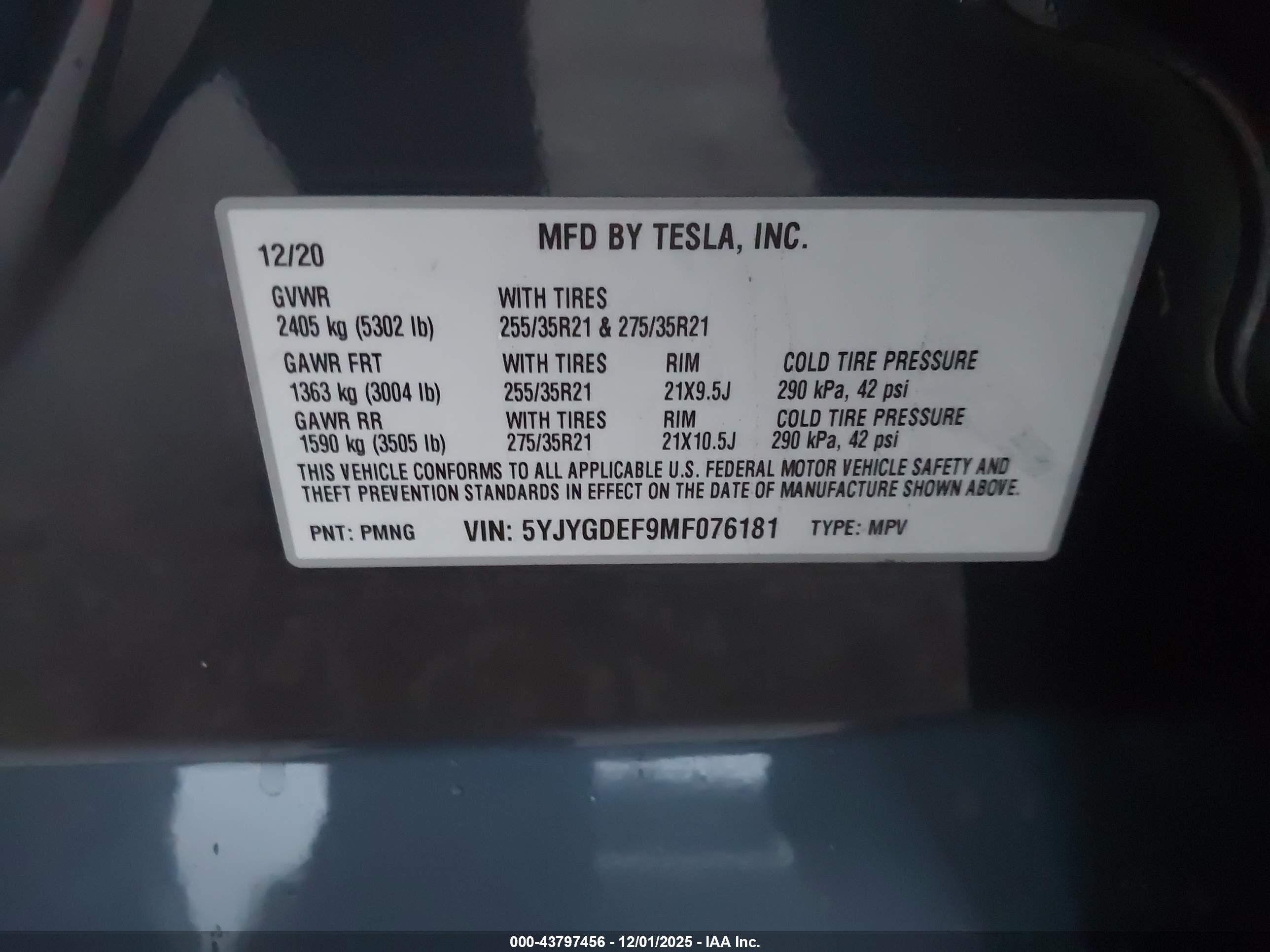 TESLA MODEL image 9
