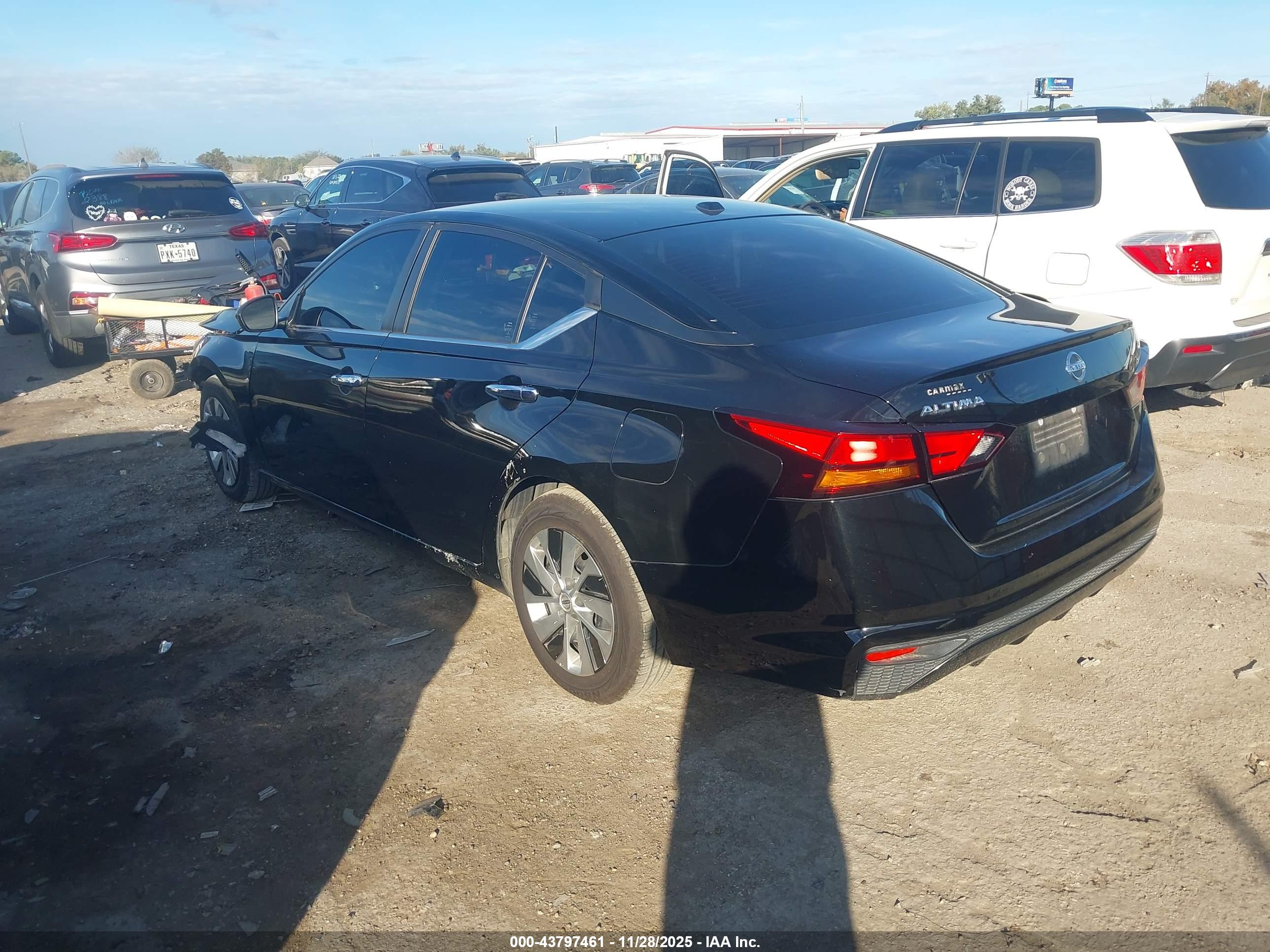 NISSAN ALTIMA image 3