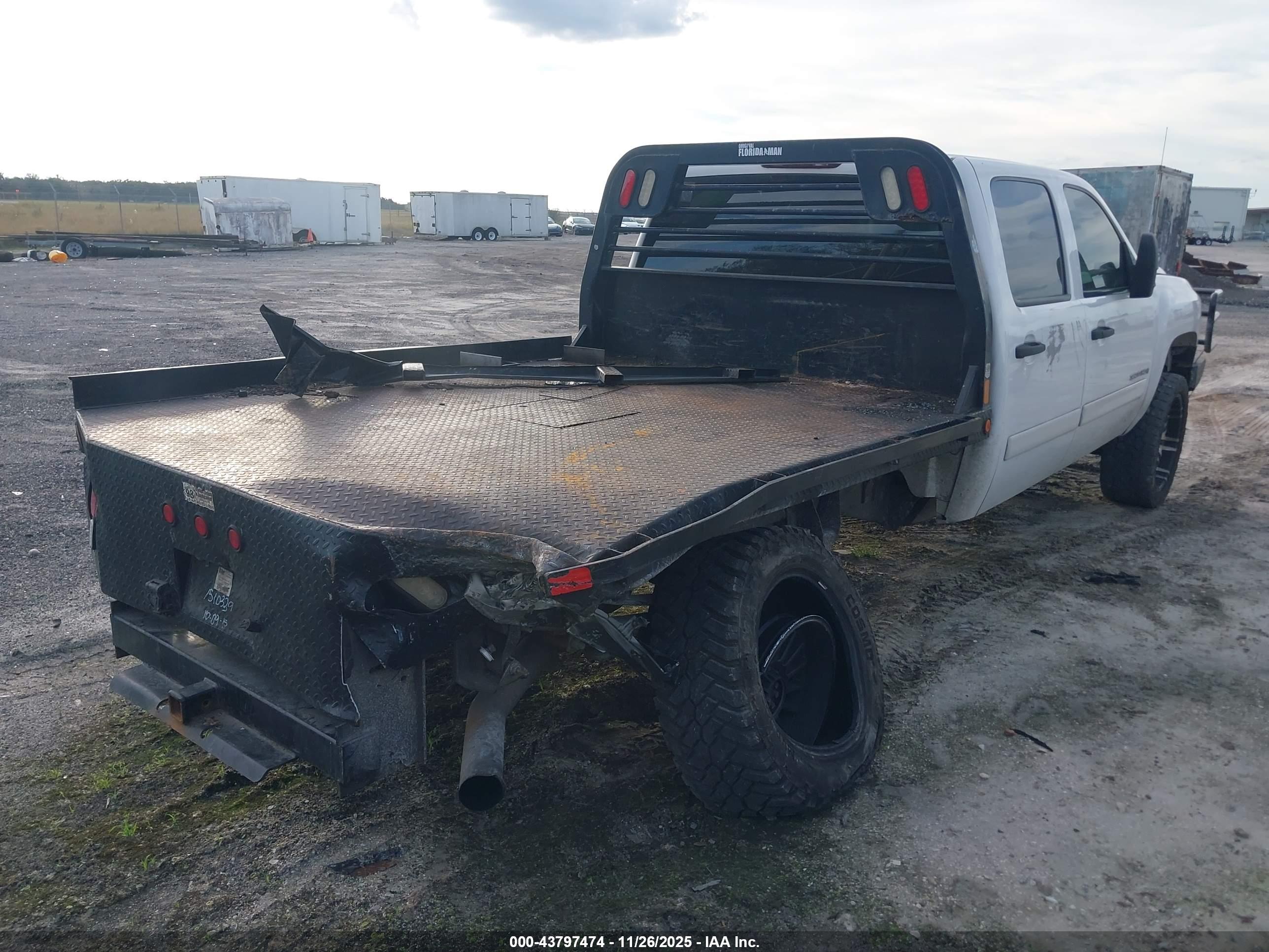 CHEVROLET SILVERADO image 4