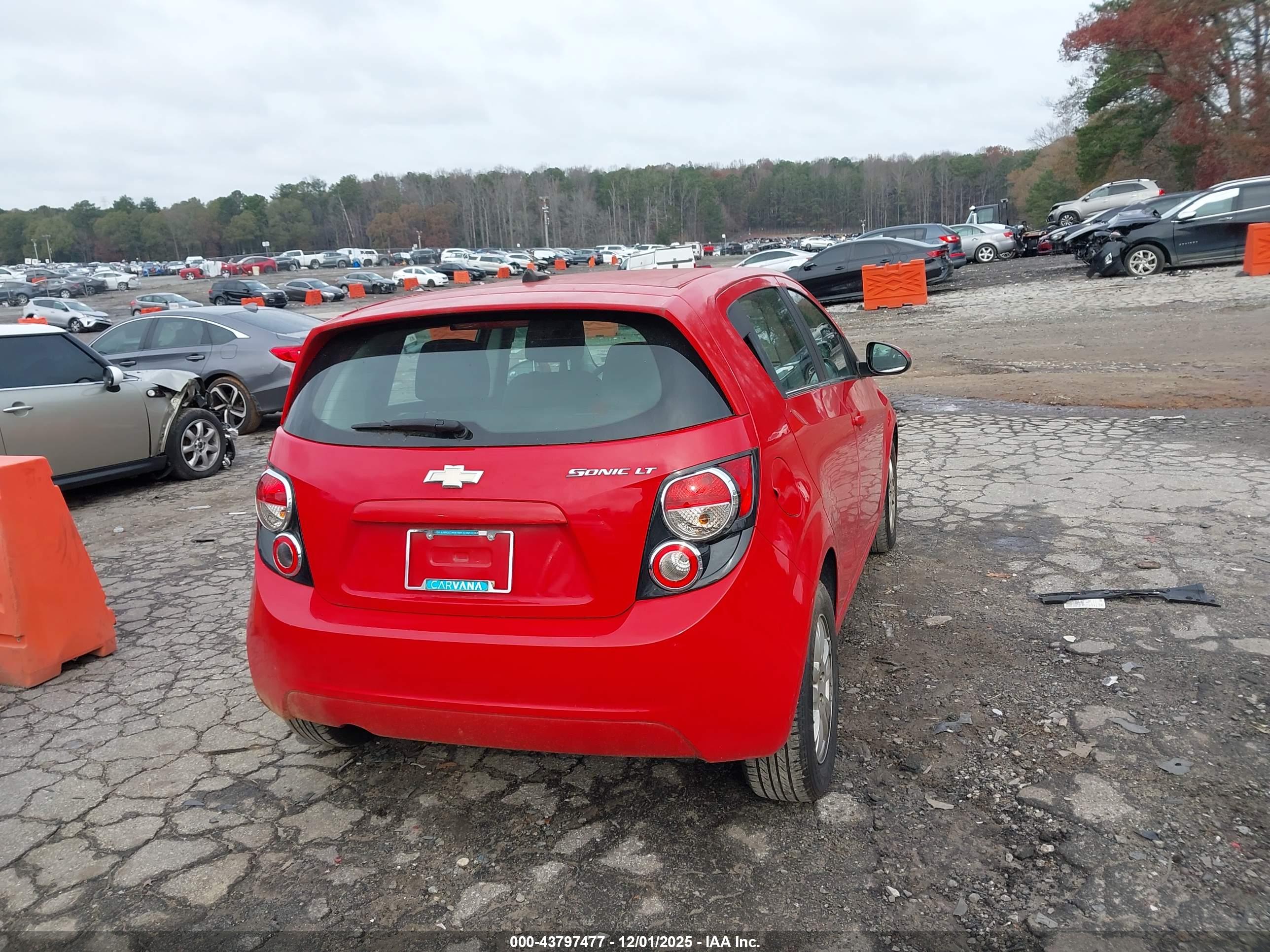 CHEVROLET SONIC image 4