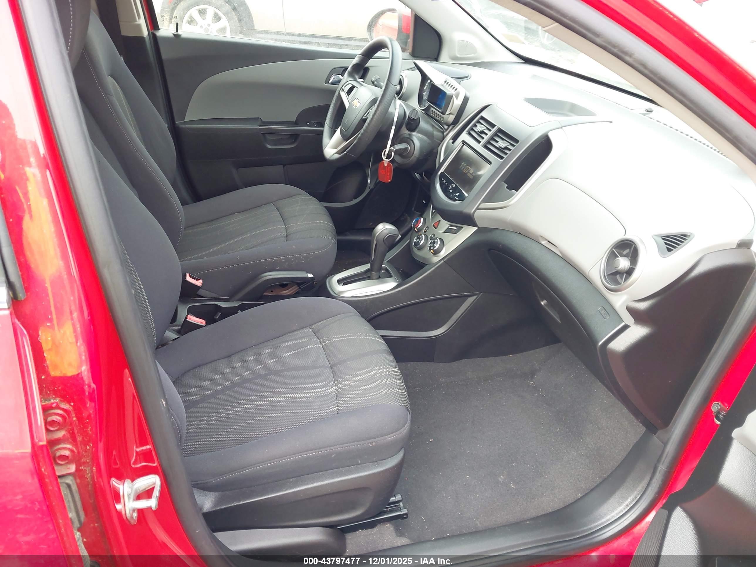 CHEVROLET SONIC image 5