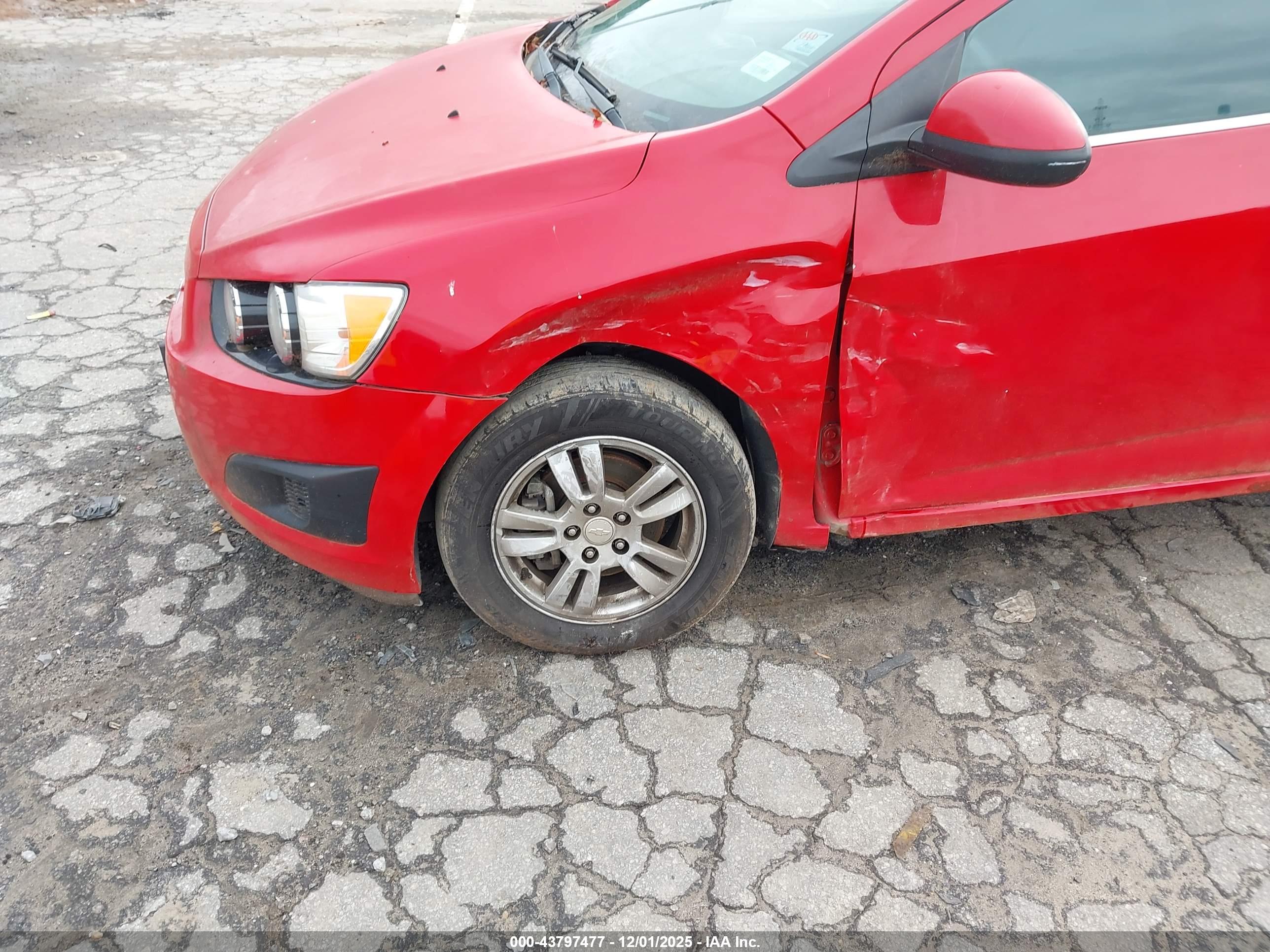 CHEVROLET SONIC image 6
