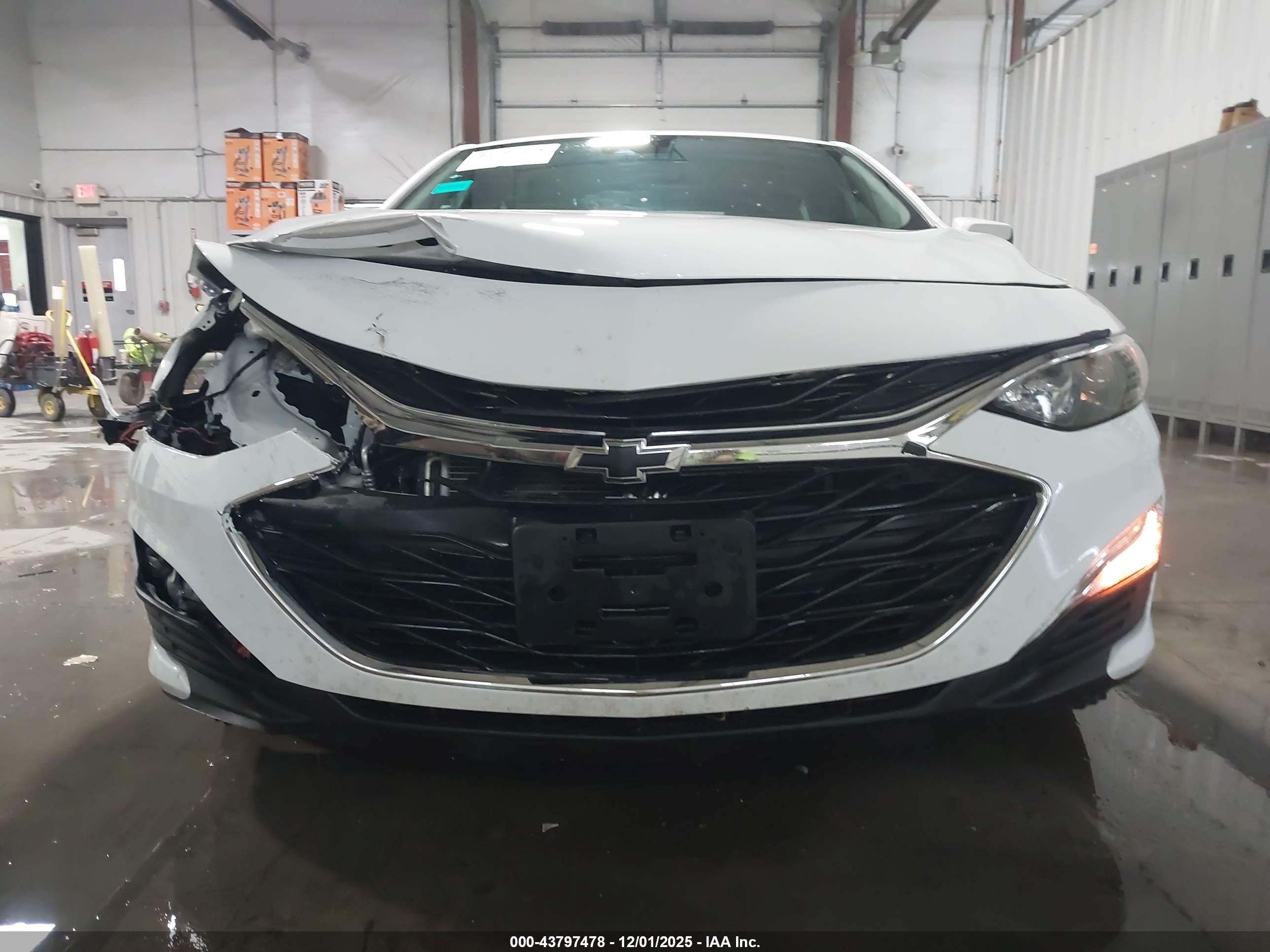 CHEVROLET MALIBU image 6