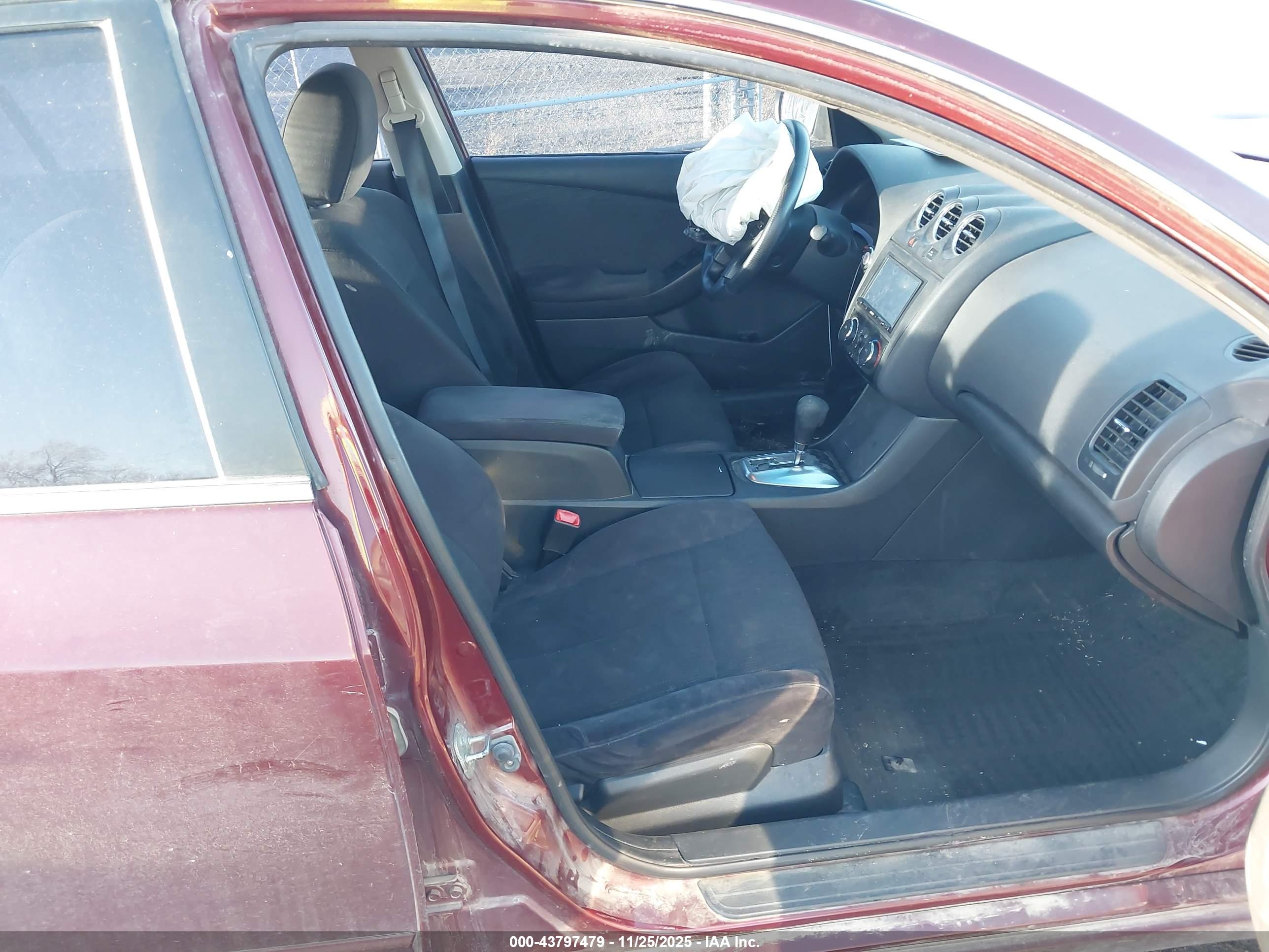 NISSAN ALTIMA image 5