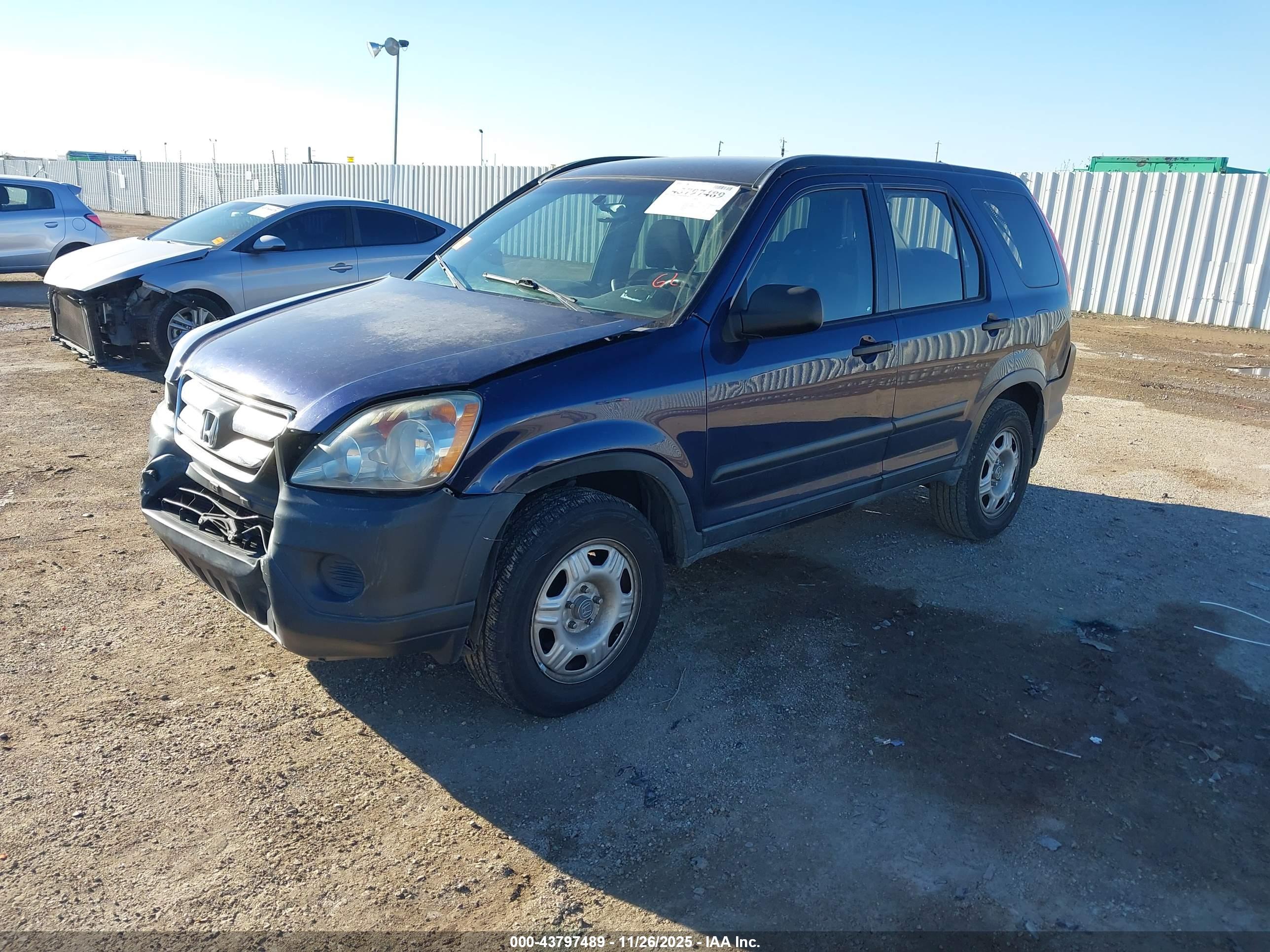 HONDA CR-V image 2