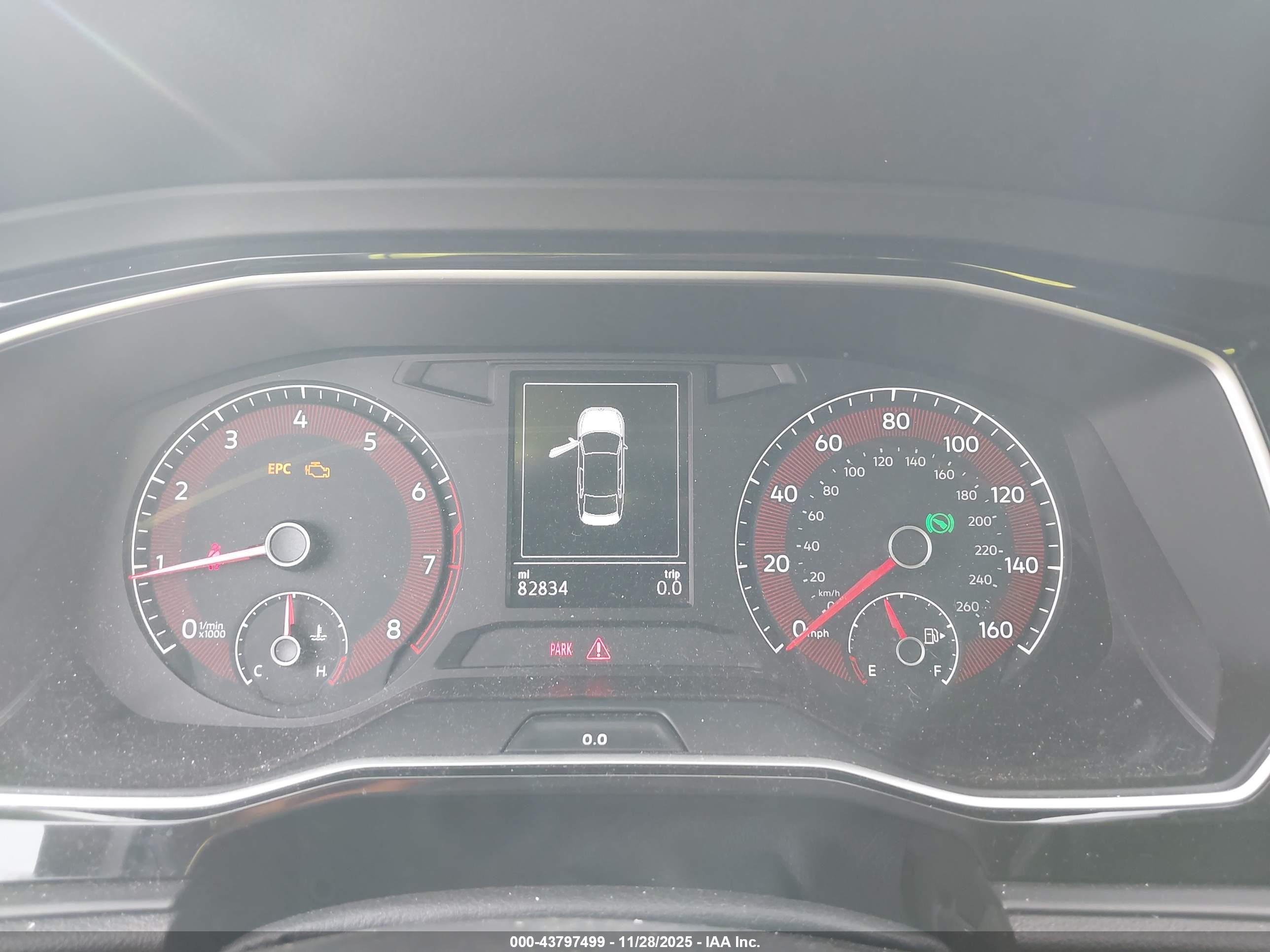 VOLKSWAGEN JETTA image 7