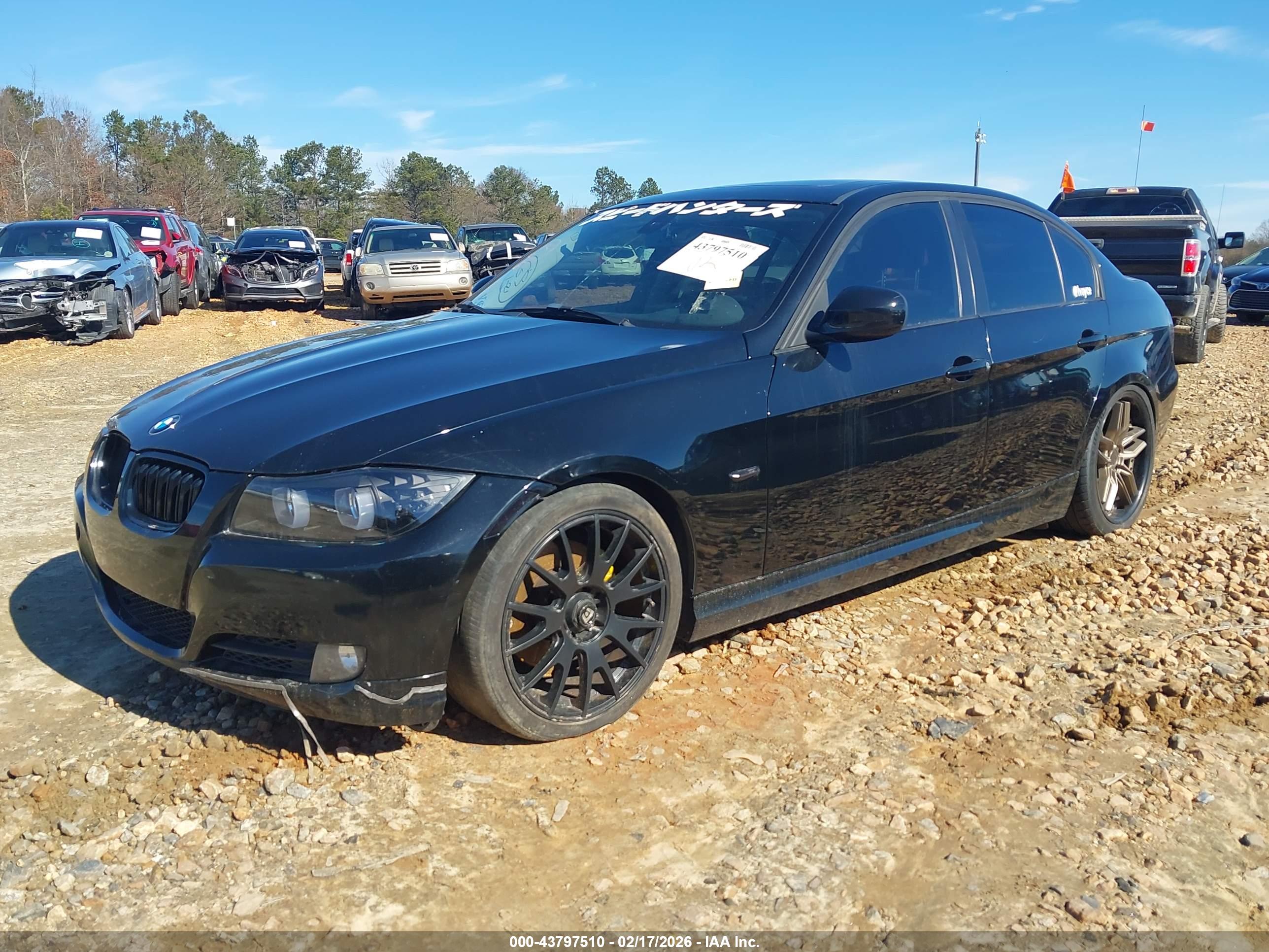 BMW 328I image 2