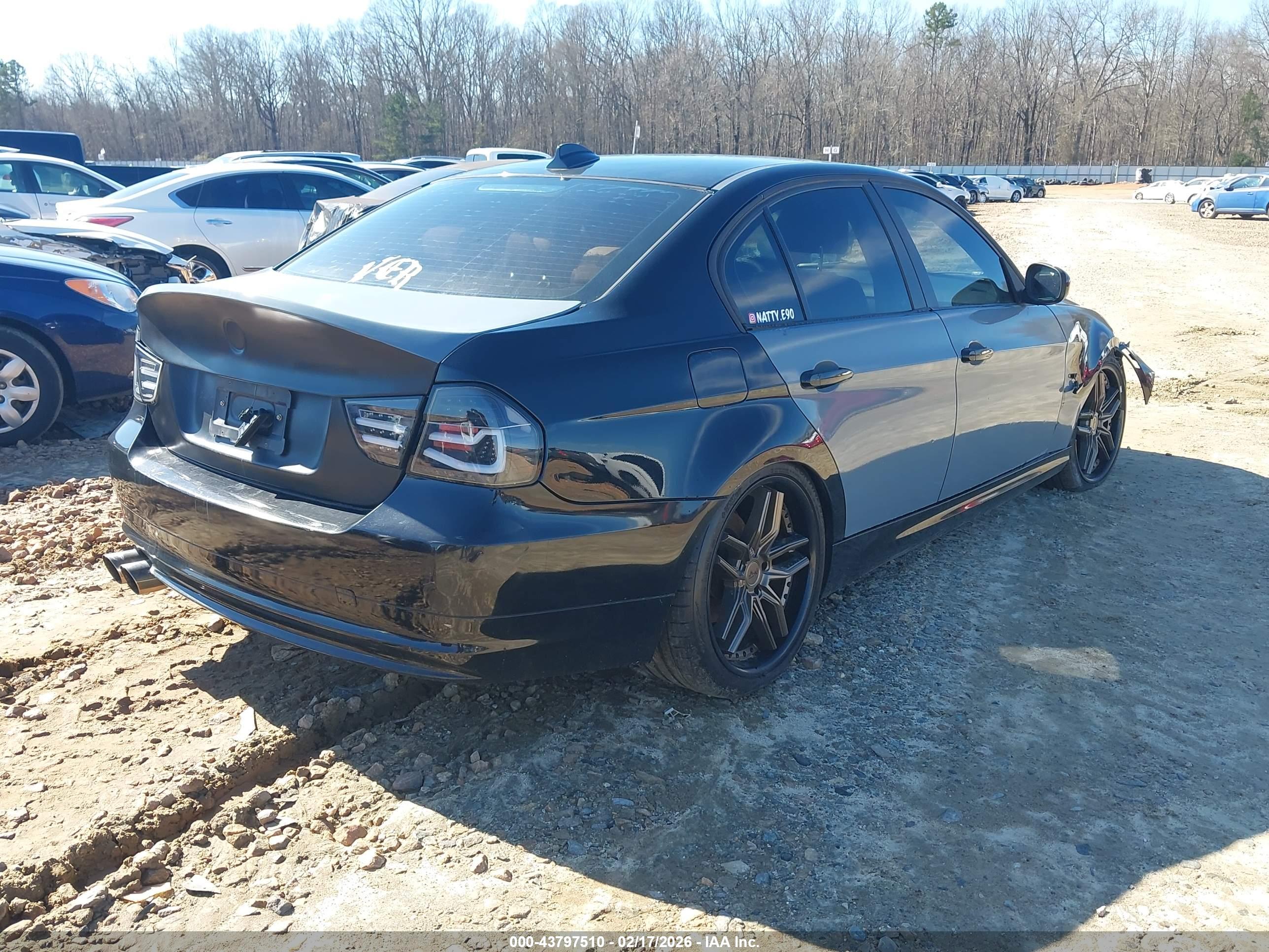 BMW 328I image 4