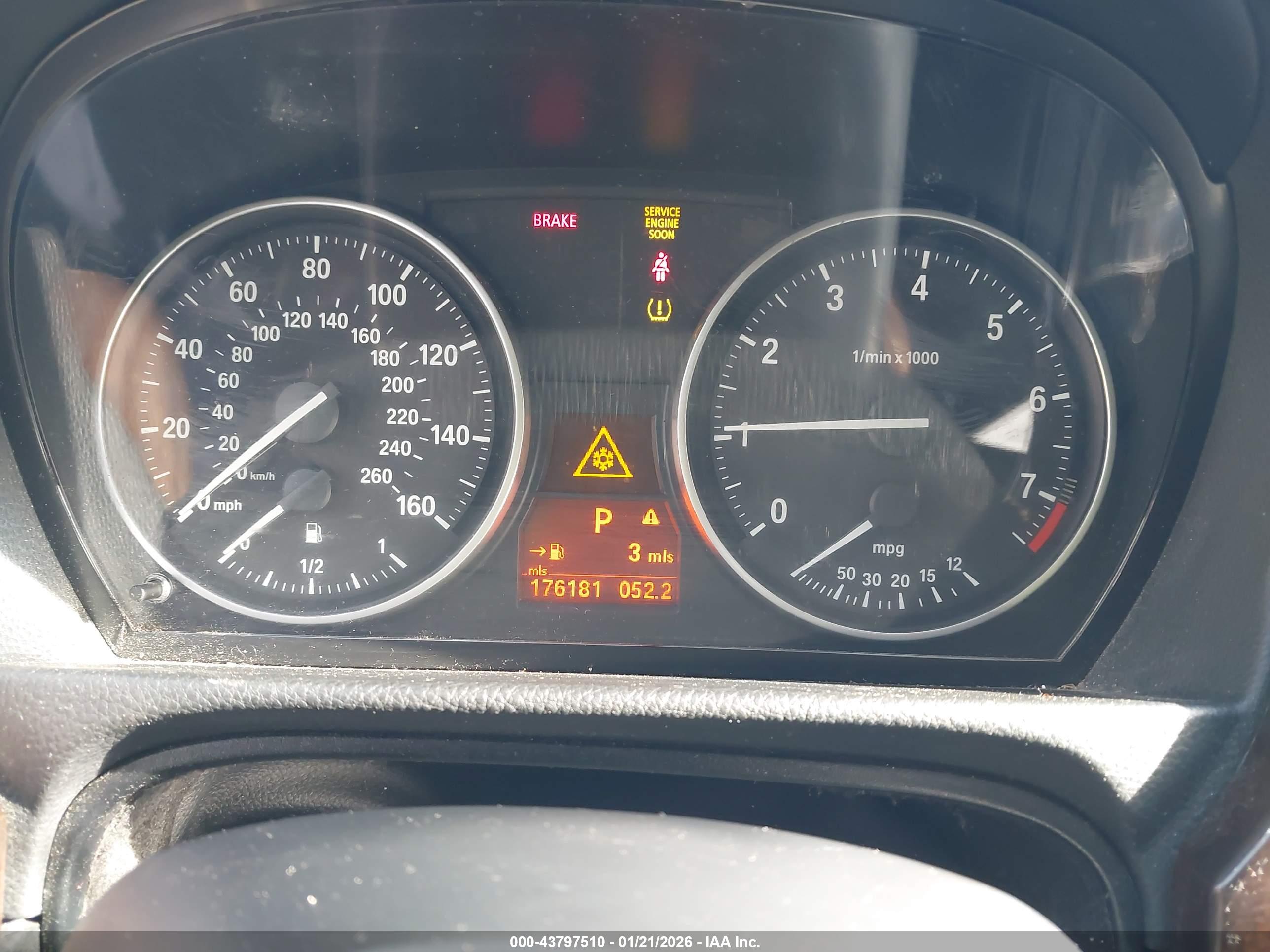 BMW 328I image 7