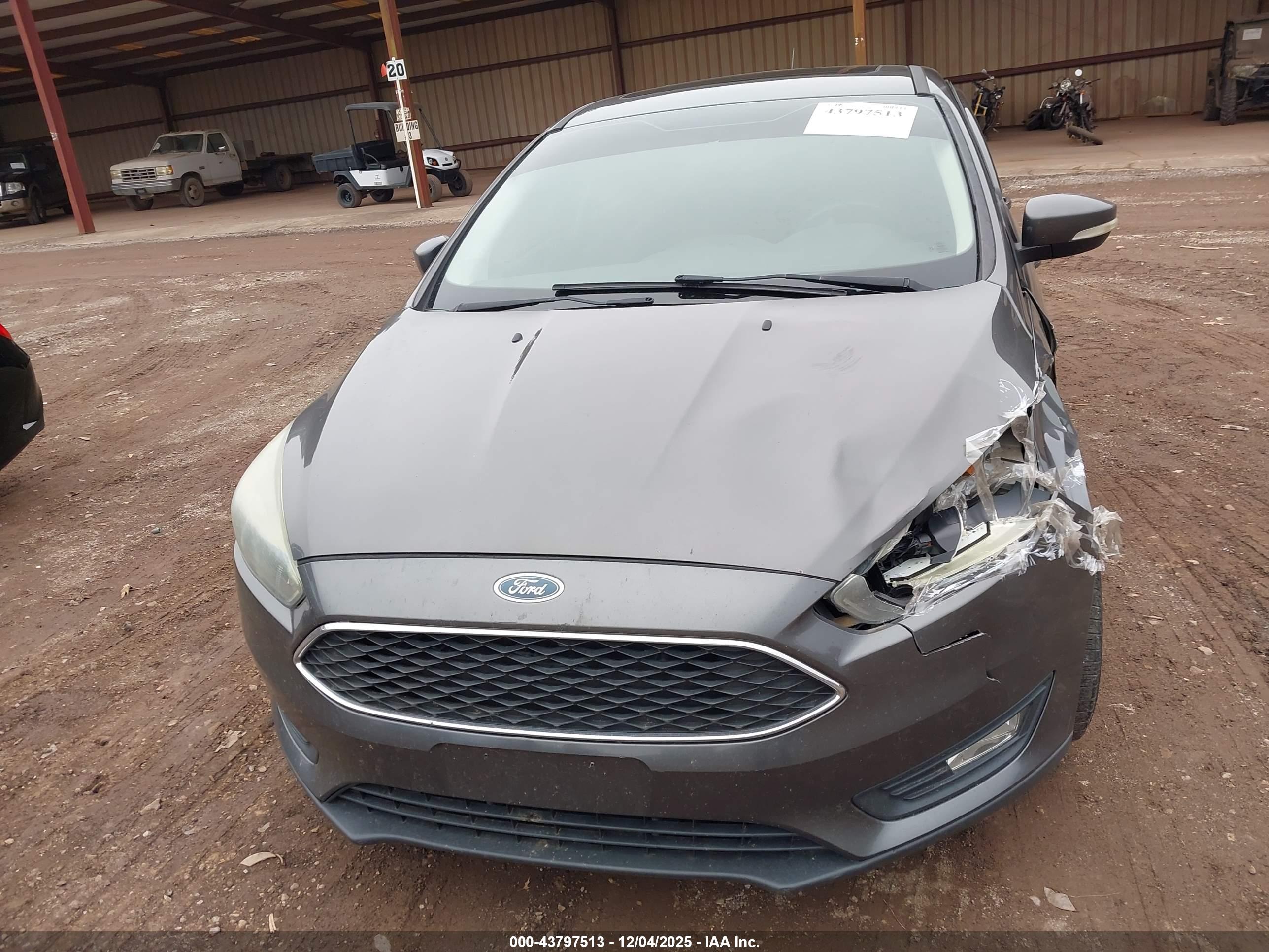 FORD FOCUS image 6
