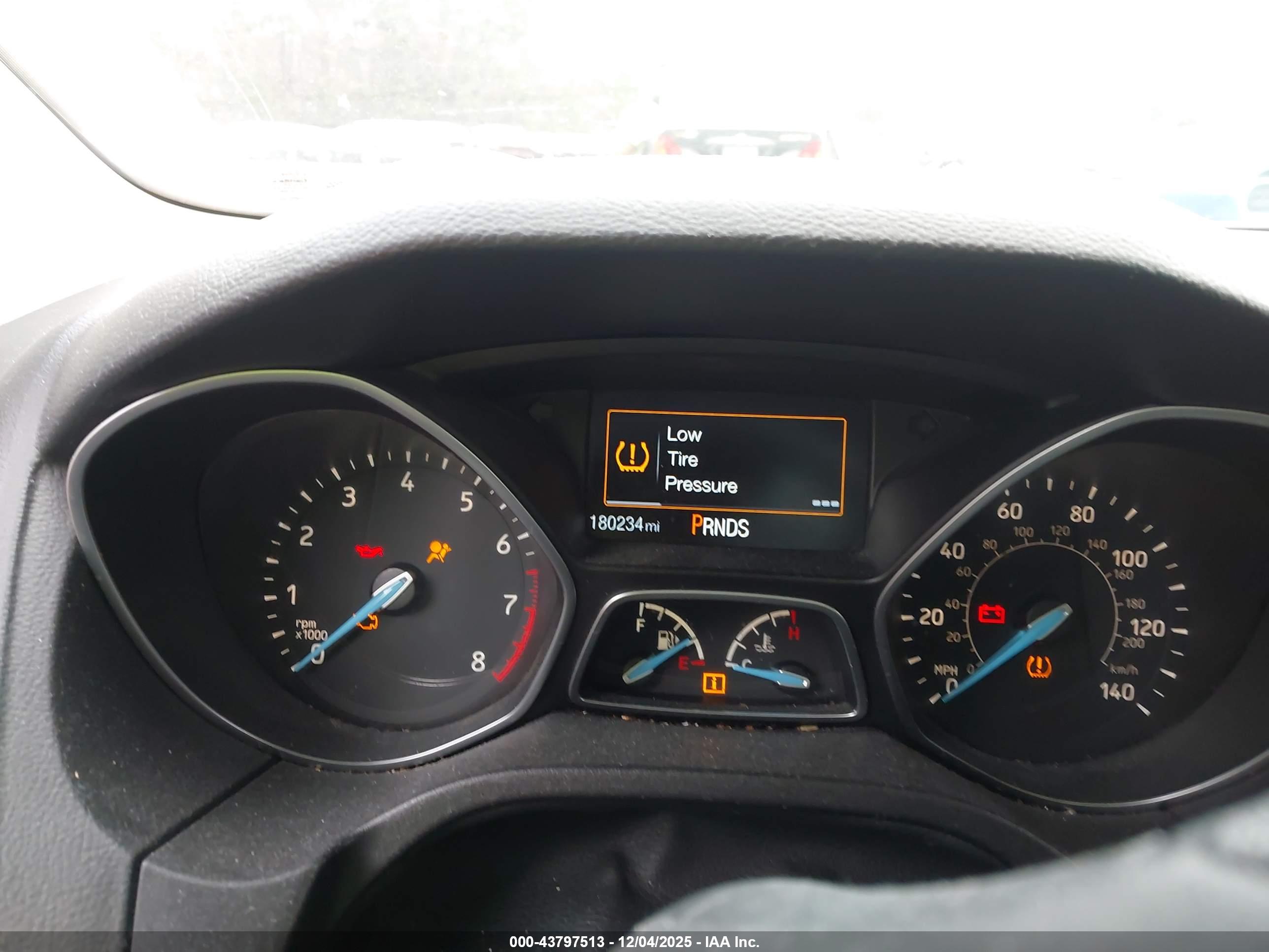 FORD FOCUS image 7