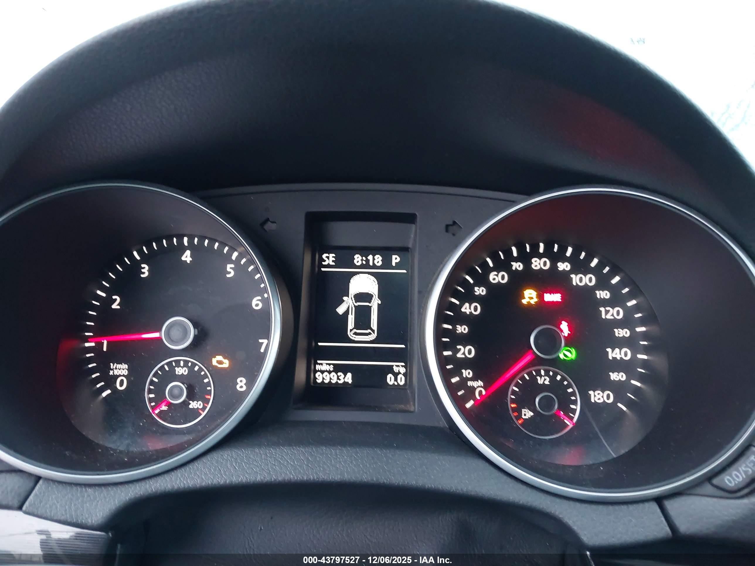 VOLKSWAGEN GTI image 7