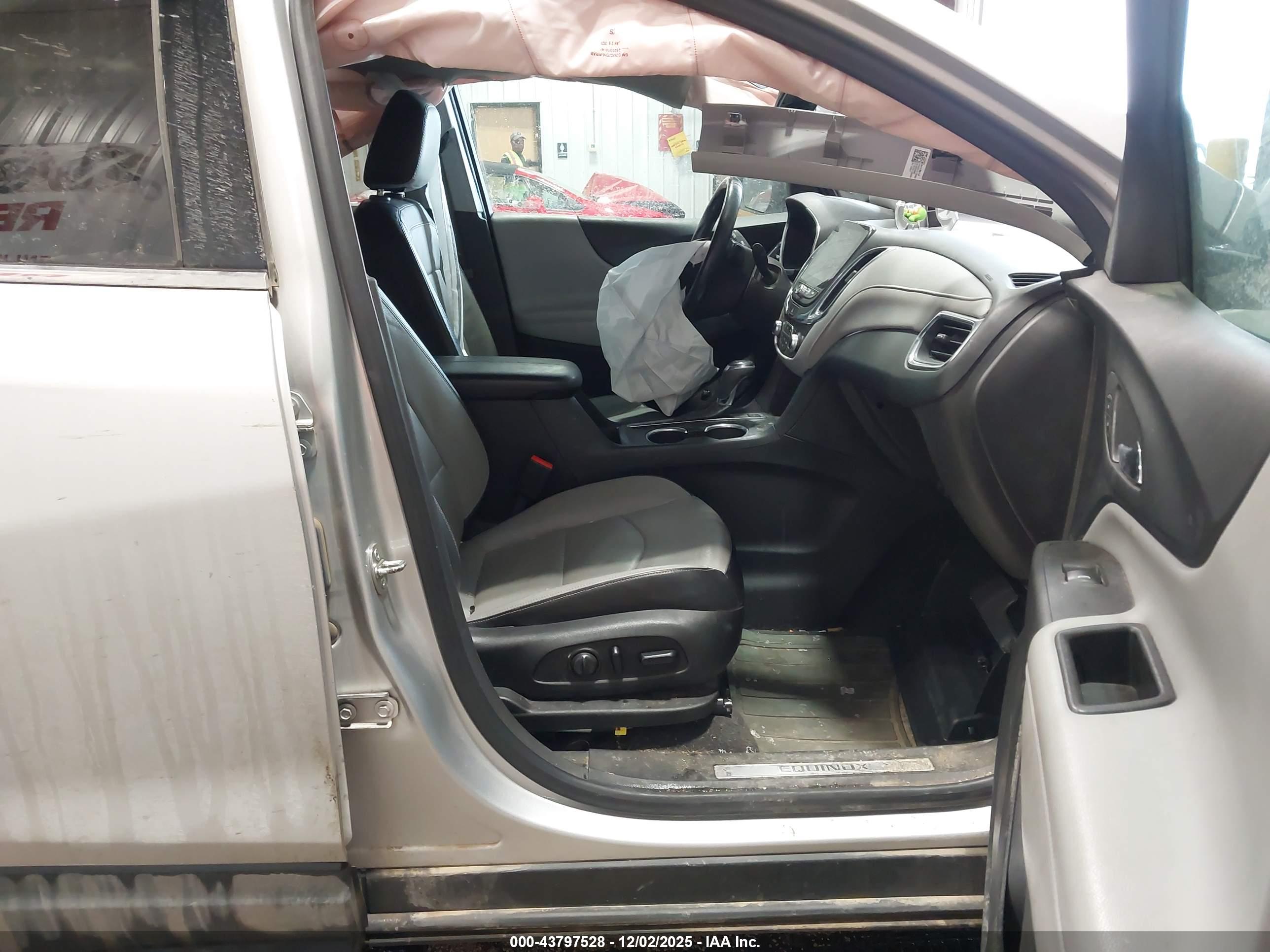 CHEVROLET EQUINOX image 5